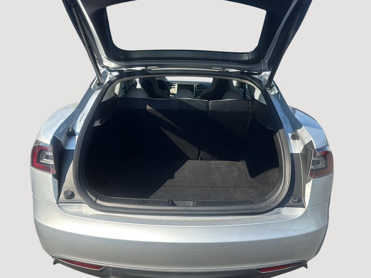 2014 Tesla Model S 85 photo 28