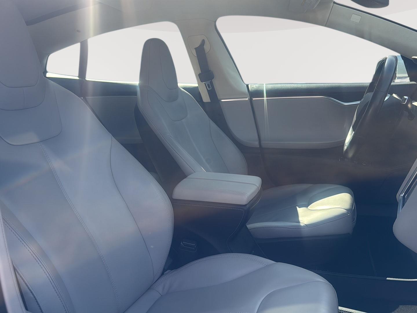 2014 Tesla Model S 85 photo 42