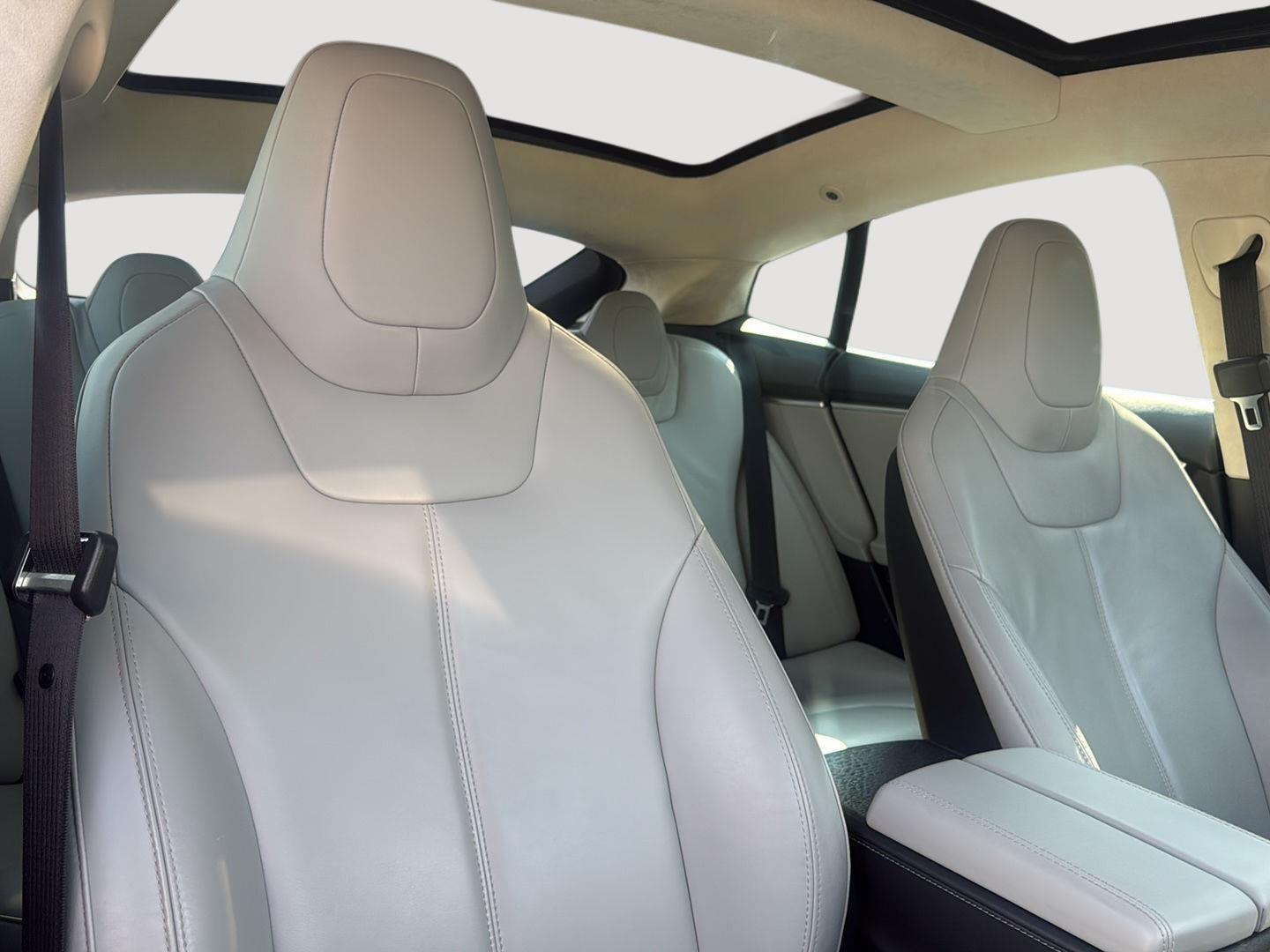 2014 Tesla Model S 85 photo 44