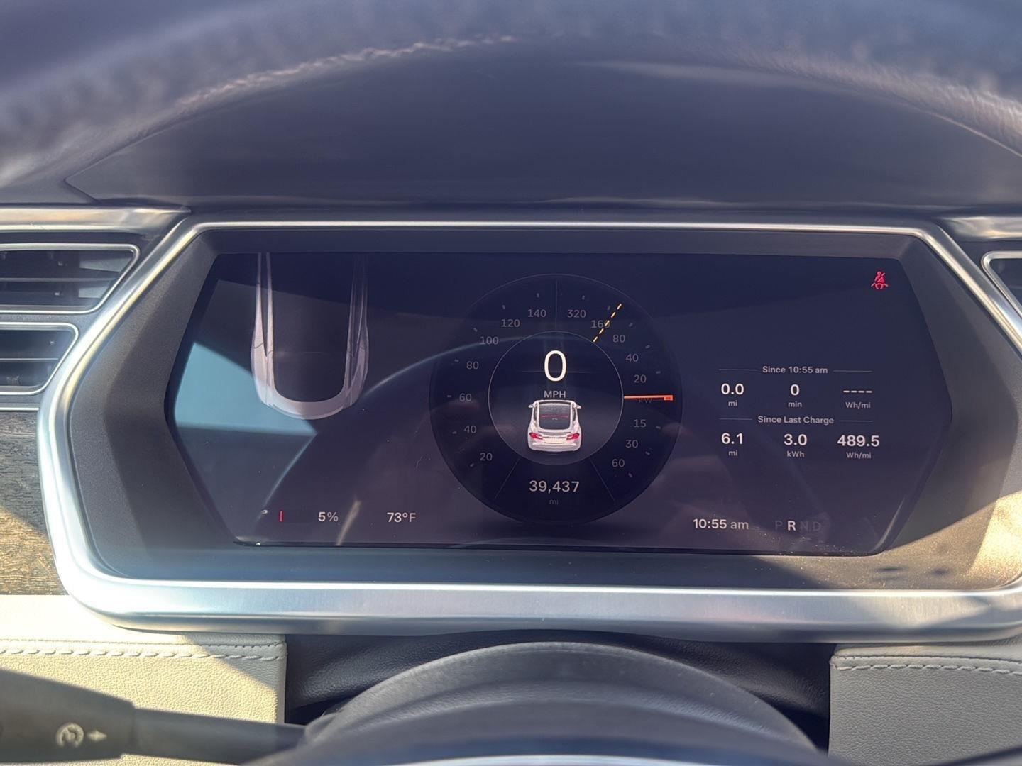 2014 Tesla Model S 85 photo 47