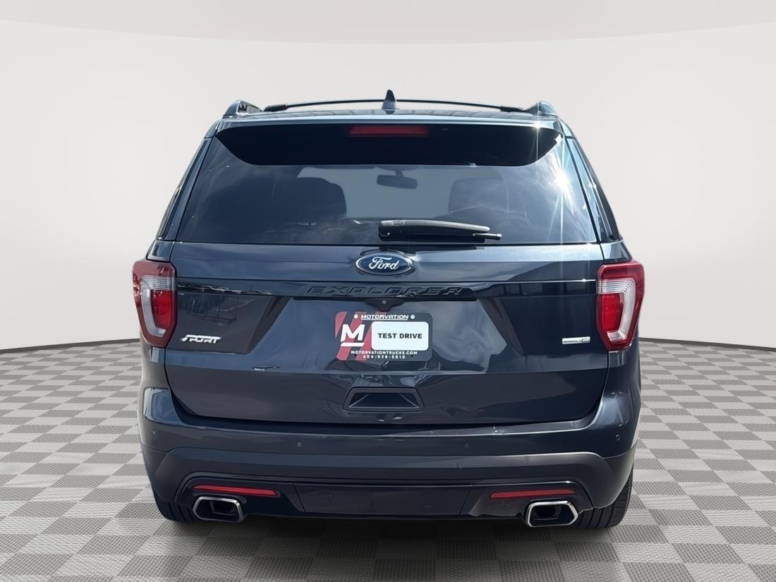 2017 Ford Explorer Sport photo 3