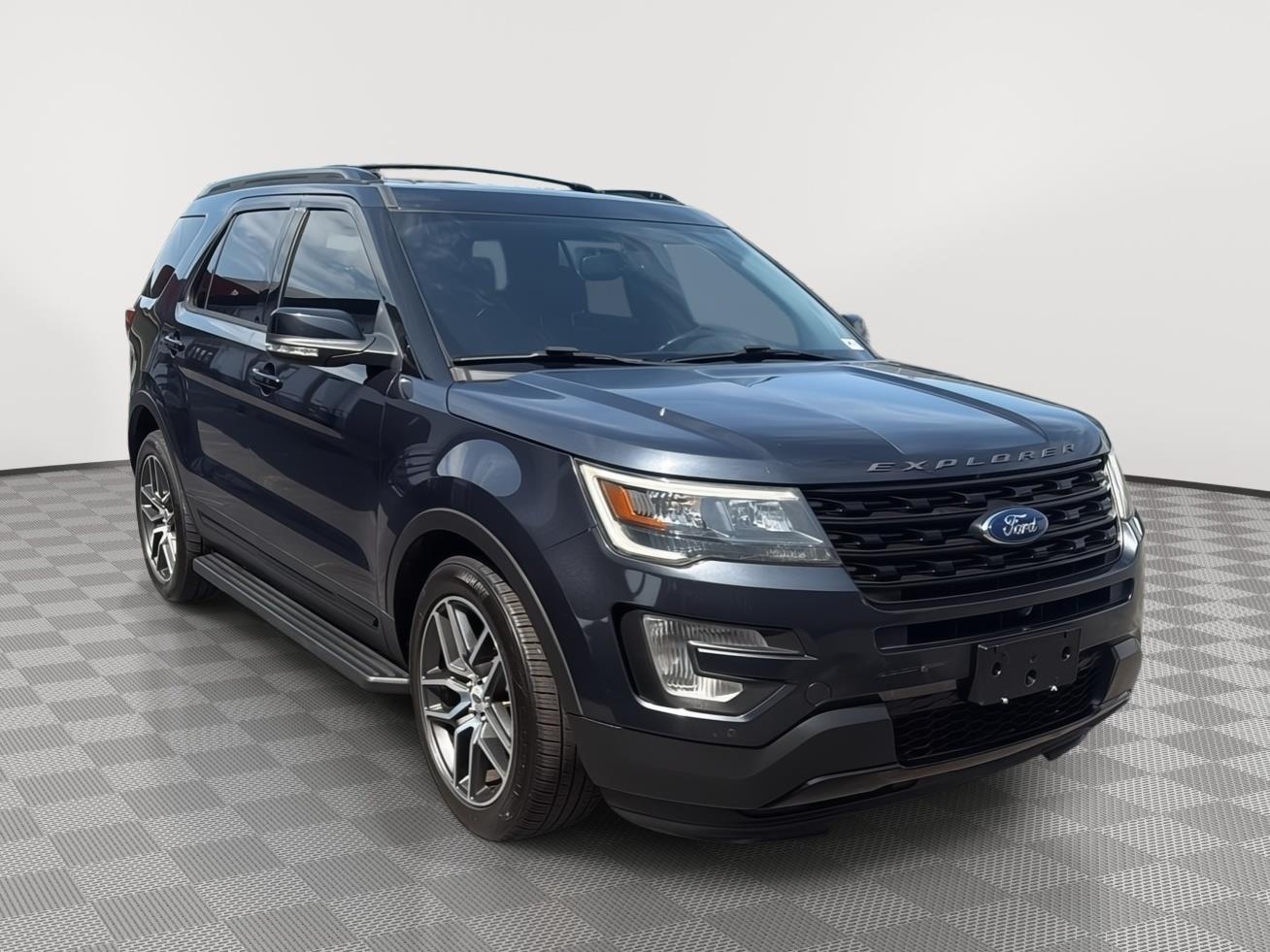 2017 Ford Explorer Sport photo 6