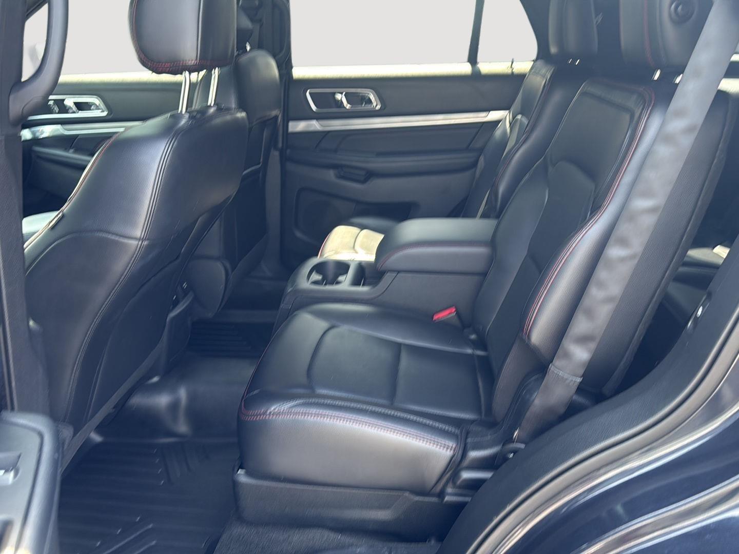 2017 Ford Explorer Sport photo 22