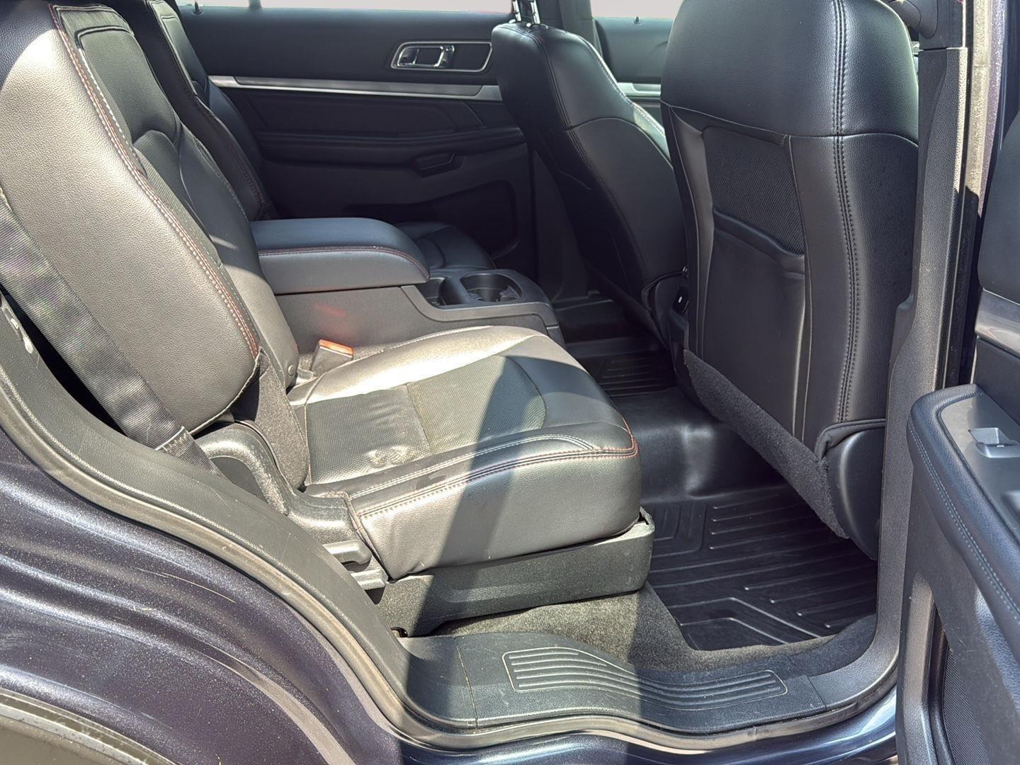 2017 Ford Explorer Sport photo 40