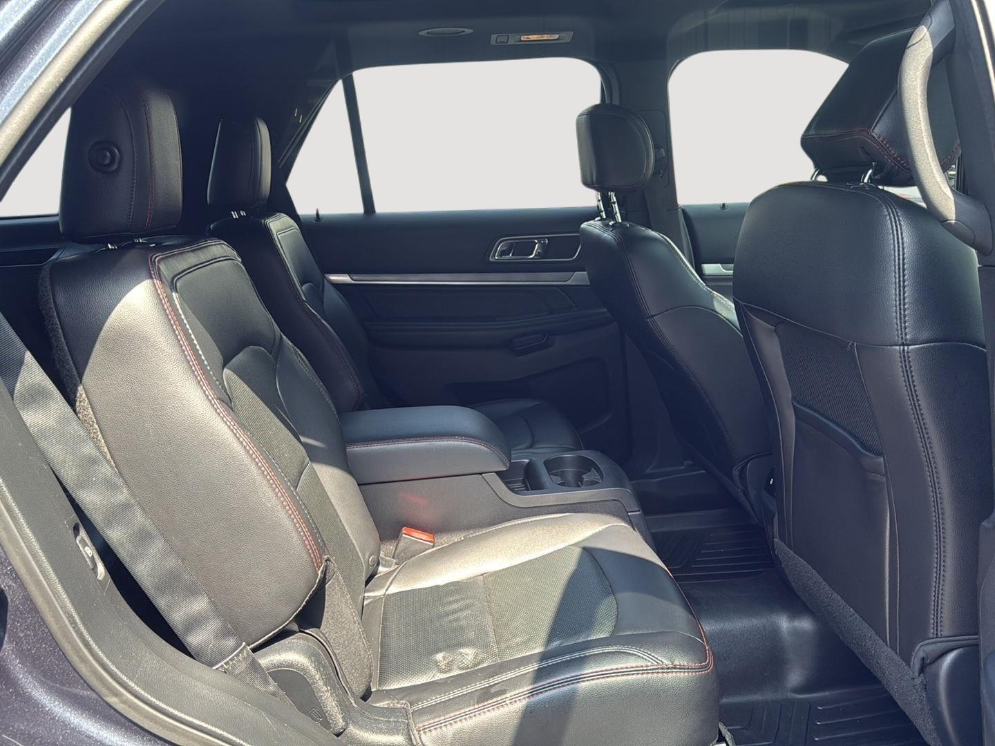 2017 Ford Explorer Sport photo 41