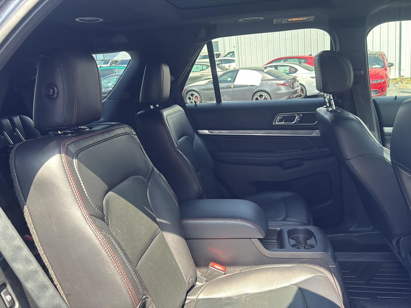 2017 Ford Explorer Sport photo 42