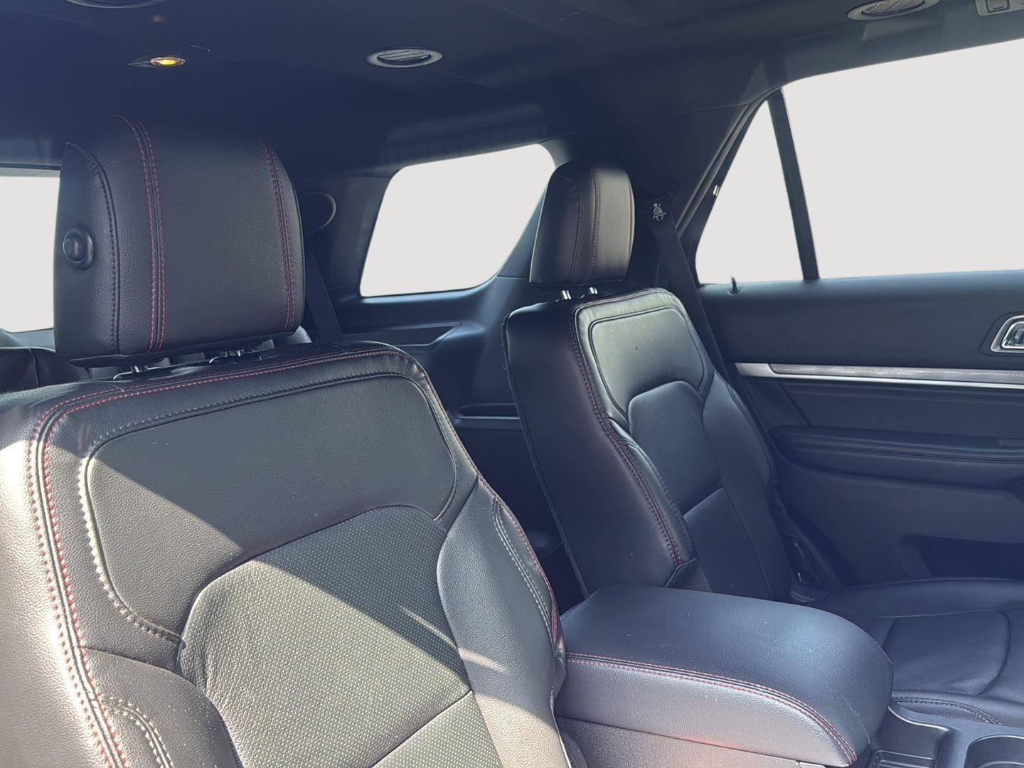 2017 Ford Explorer Sport photo 43