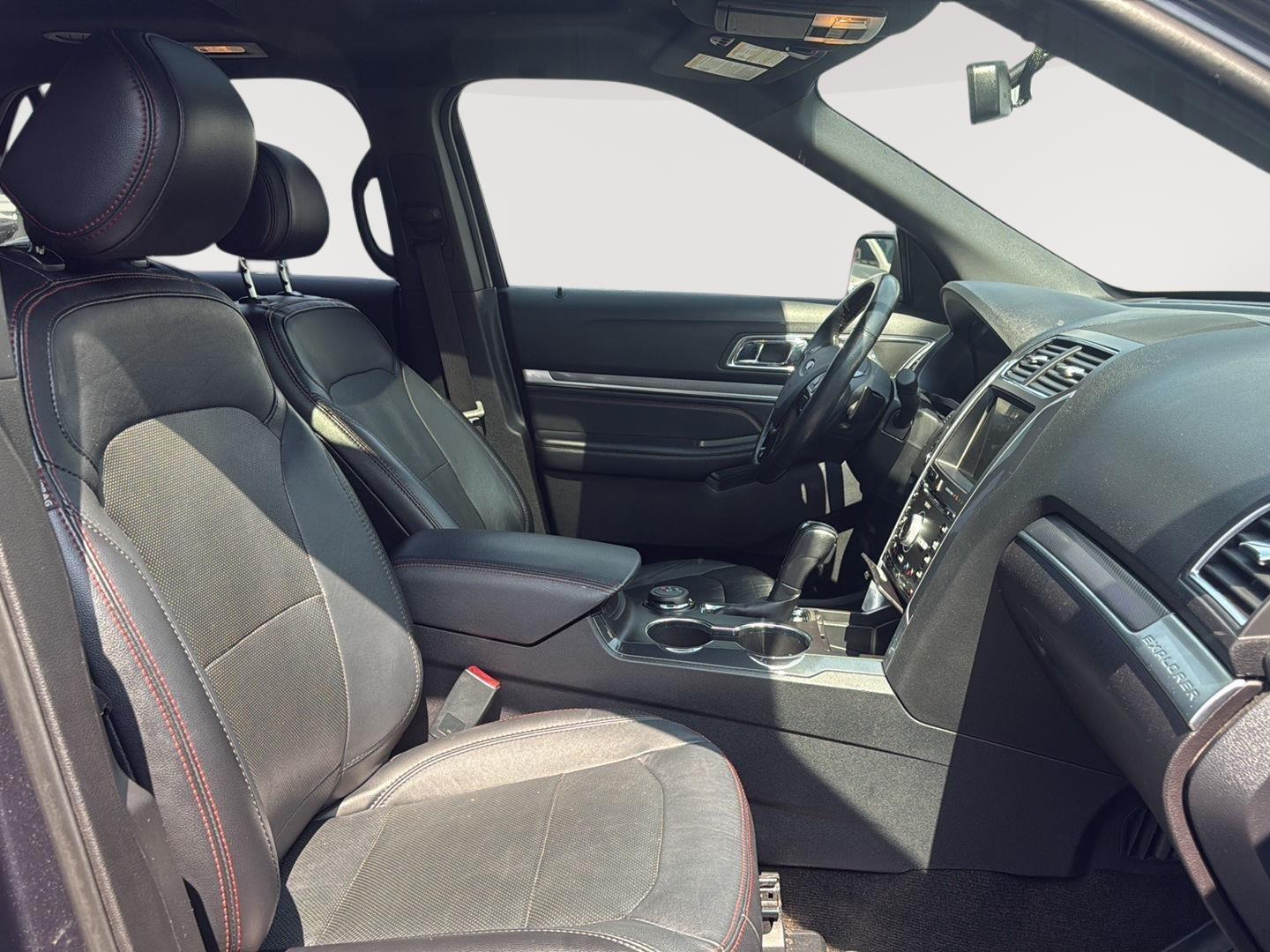 2017 Ford Explorer Sport photo 50