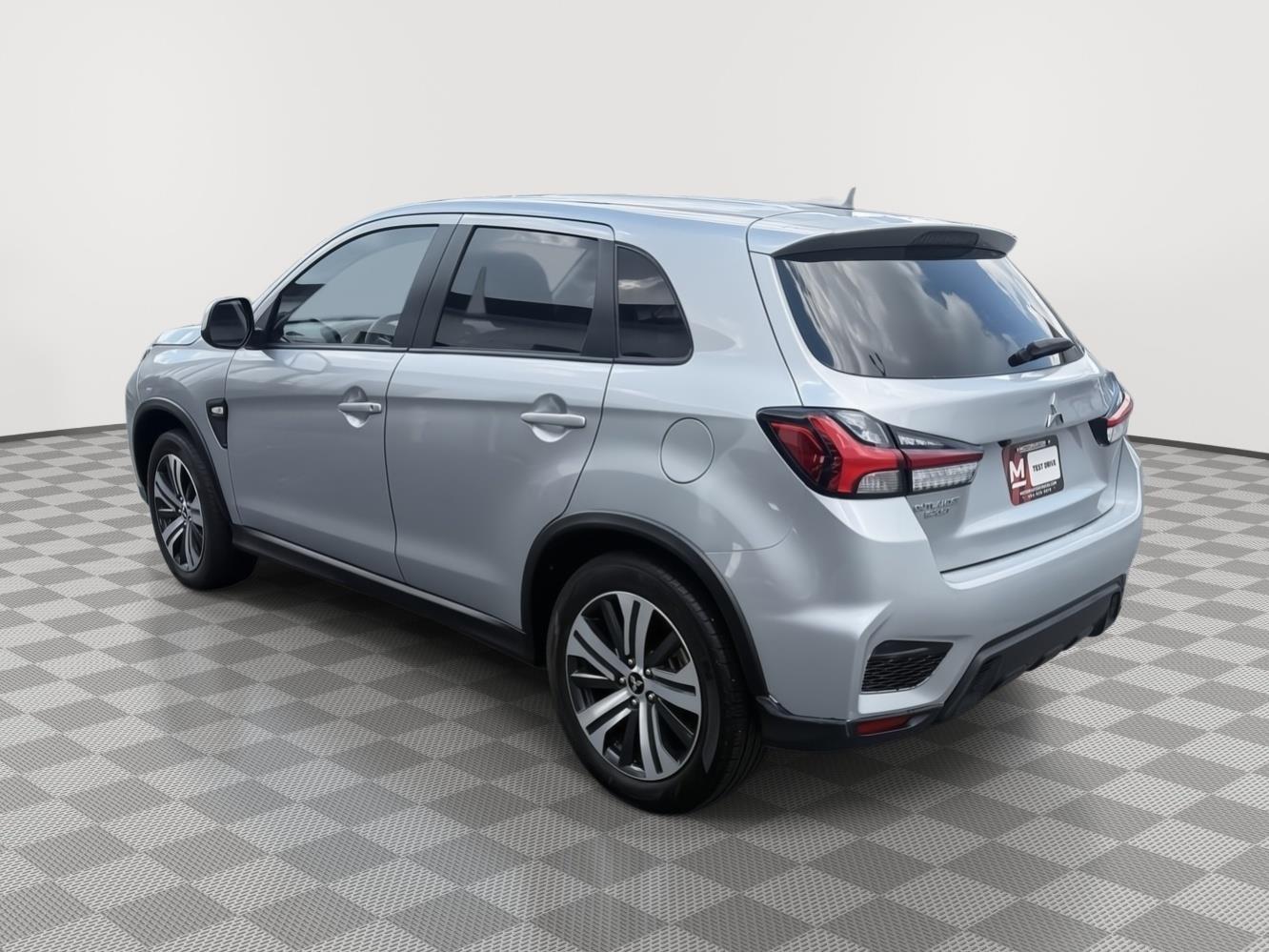 2024 Mitsubishi Outlander Sport ES LE SE photo 2