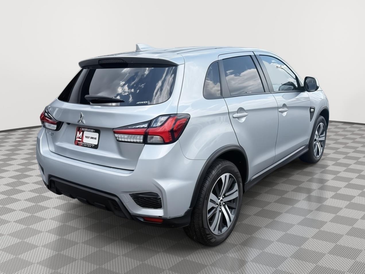 2024 Mitsubishi Outlander Sport ES LE SE photo 4