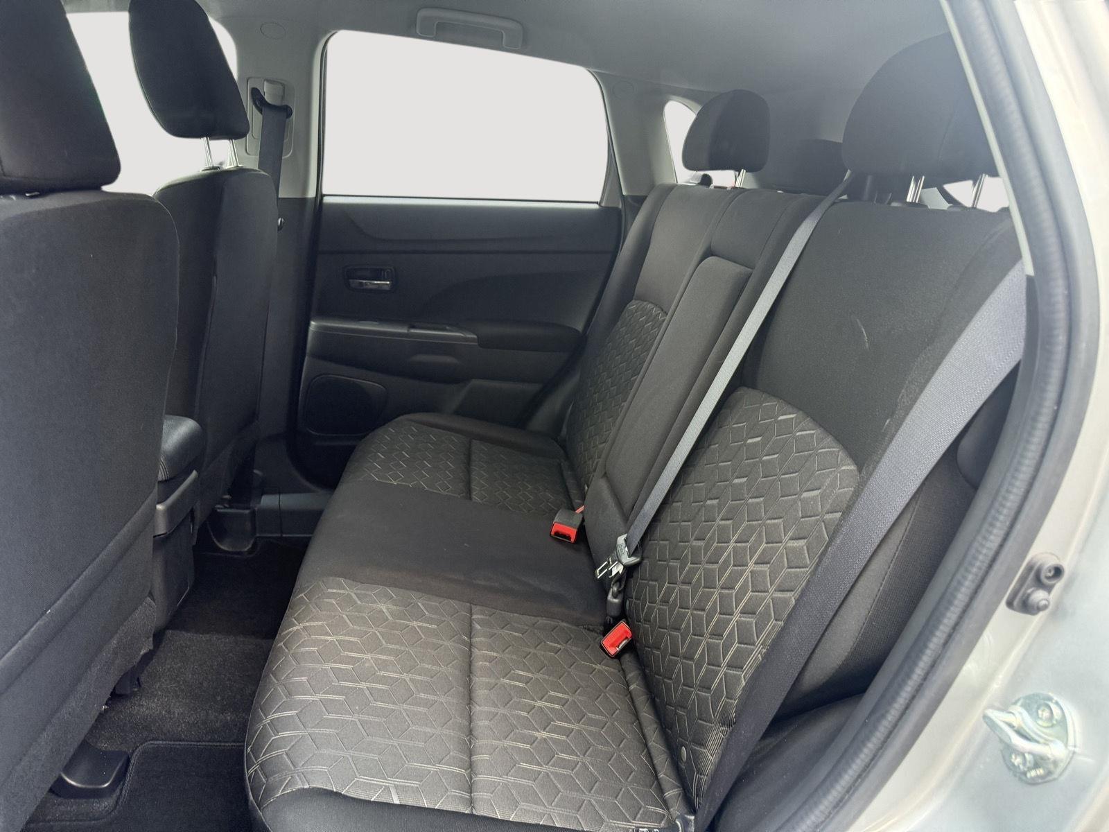 2024 Mitsubishi Outlander Sport ES LE SE photo 24