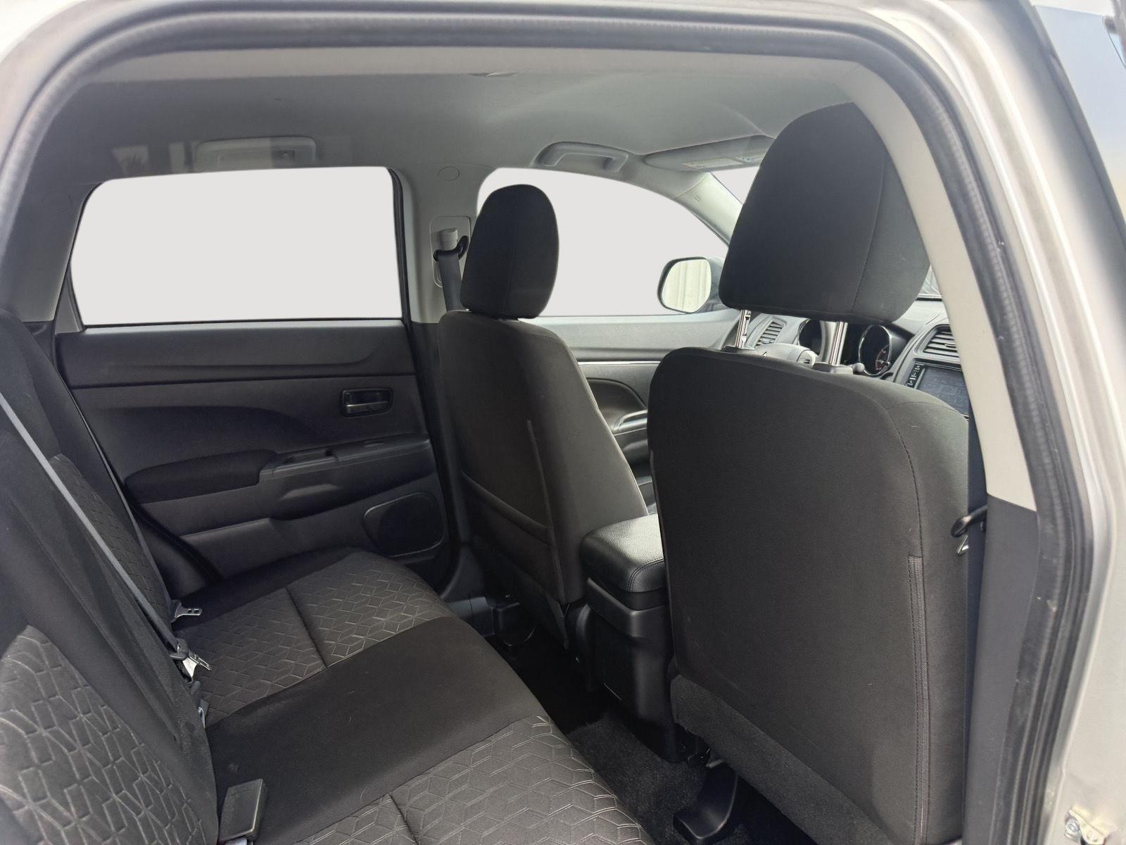2024 Mitsubishi Outlander Sport ES LE SE photo 37