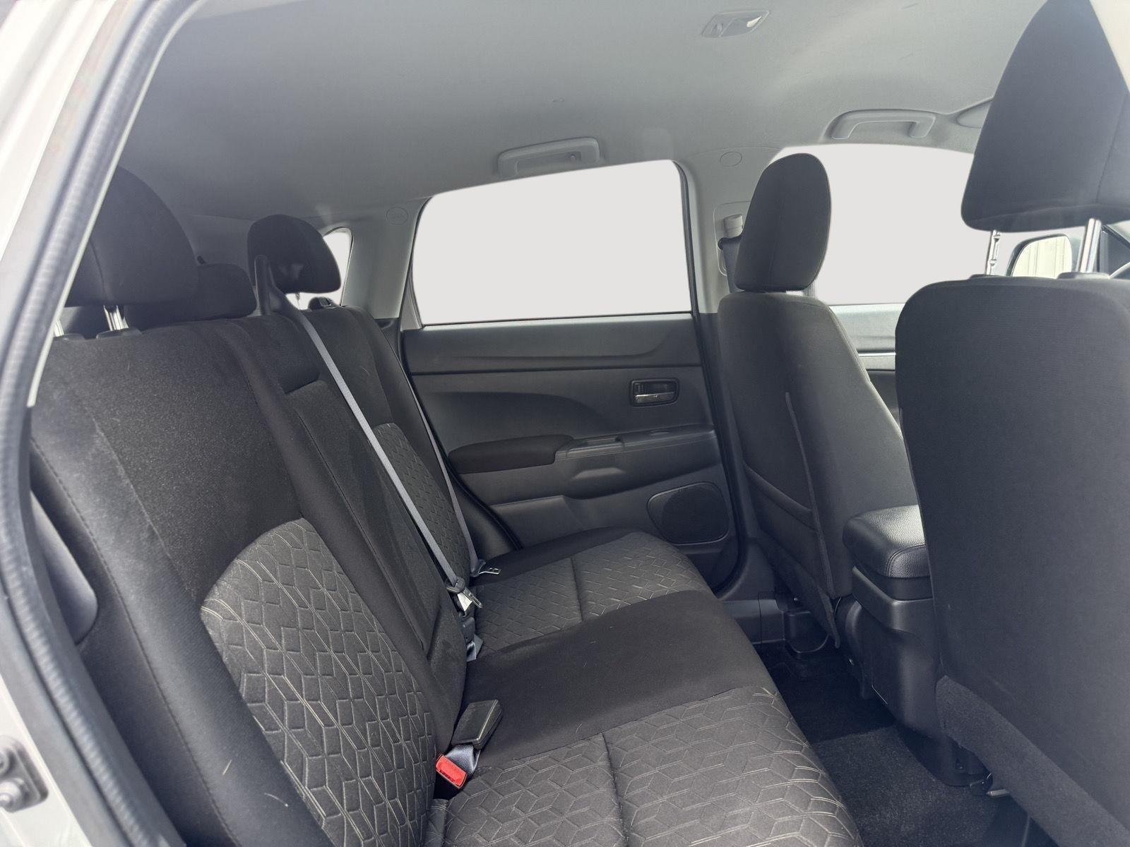2024 Mitsubishi Outlander Sport ES LE SE photo 38
