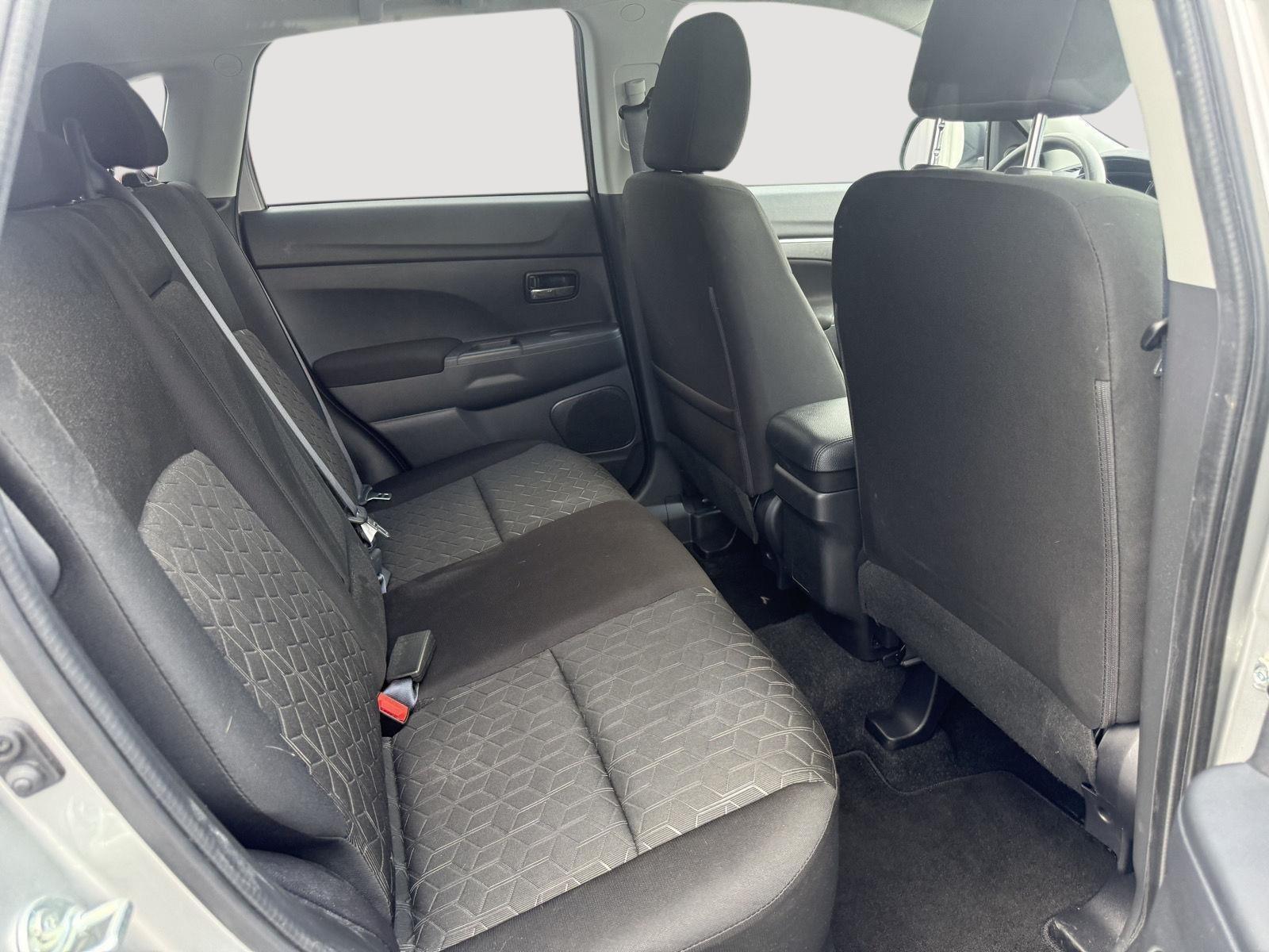 2024 Mitsubishi Outlander Sport ES LE SE photo 39