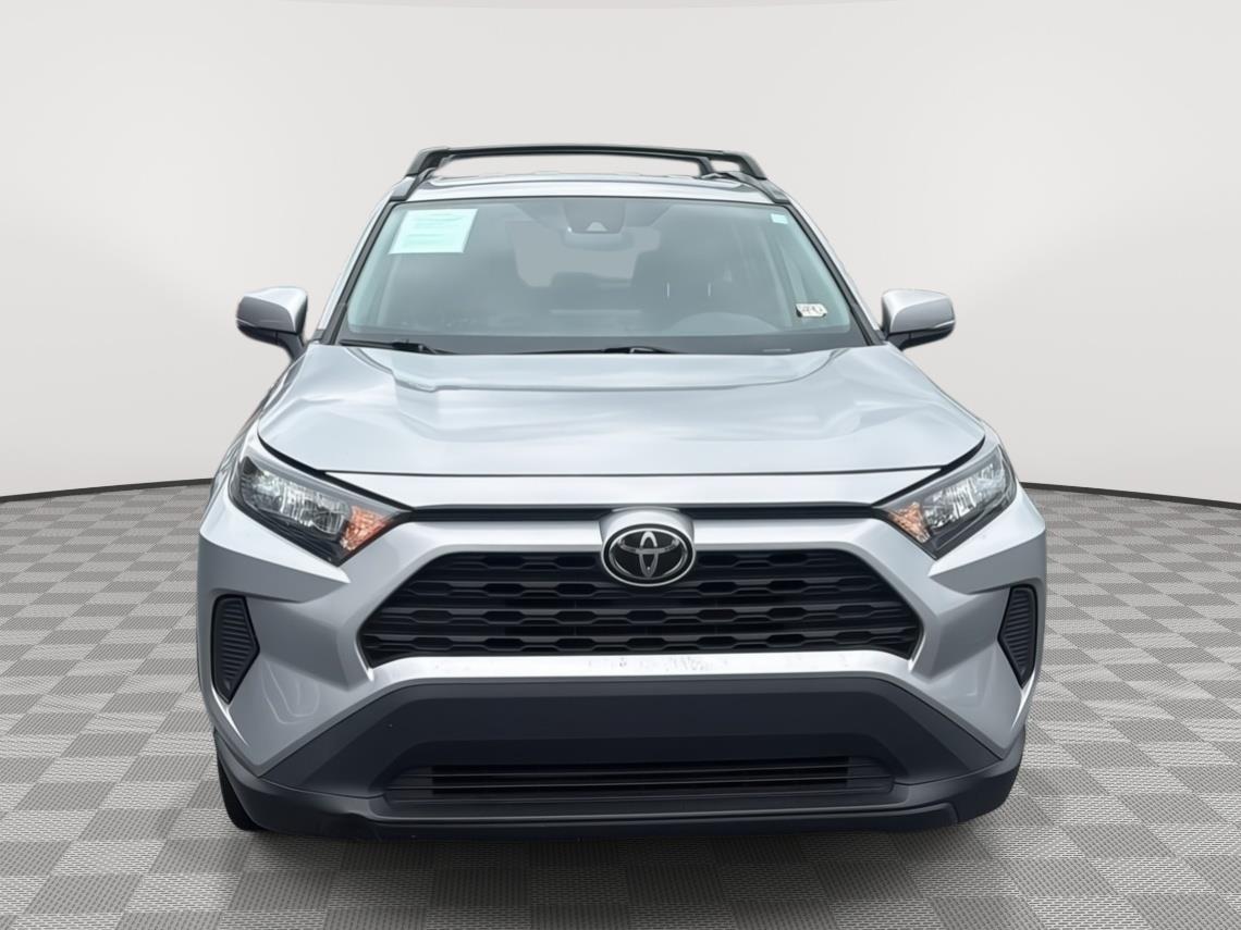 2019 Toyota RAV4 LE photo 7