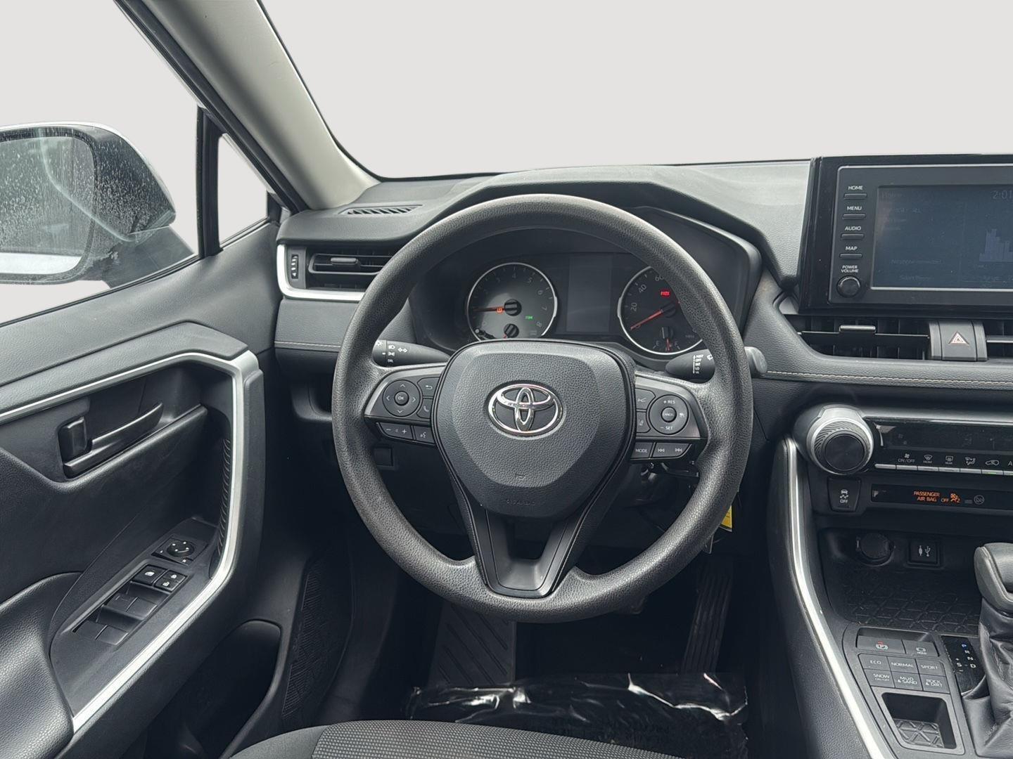2019 Toyota RAV4 LE photo 24