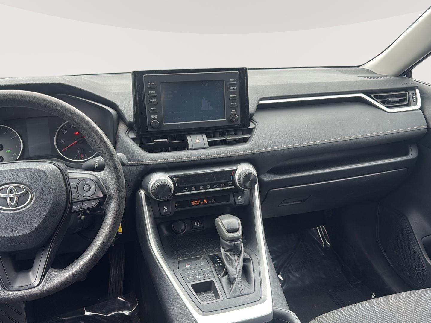 2019 Toyota RAV4 LE photo 26