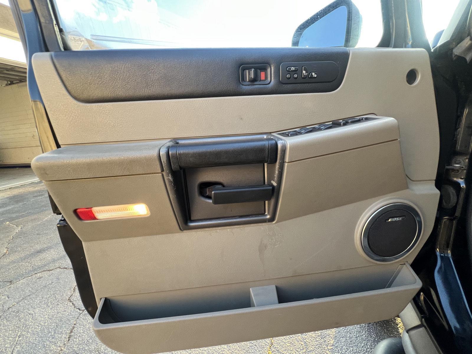 2004 Hummer H2 3/4 Ton photo 30