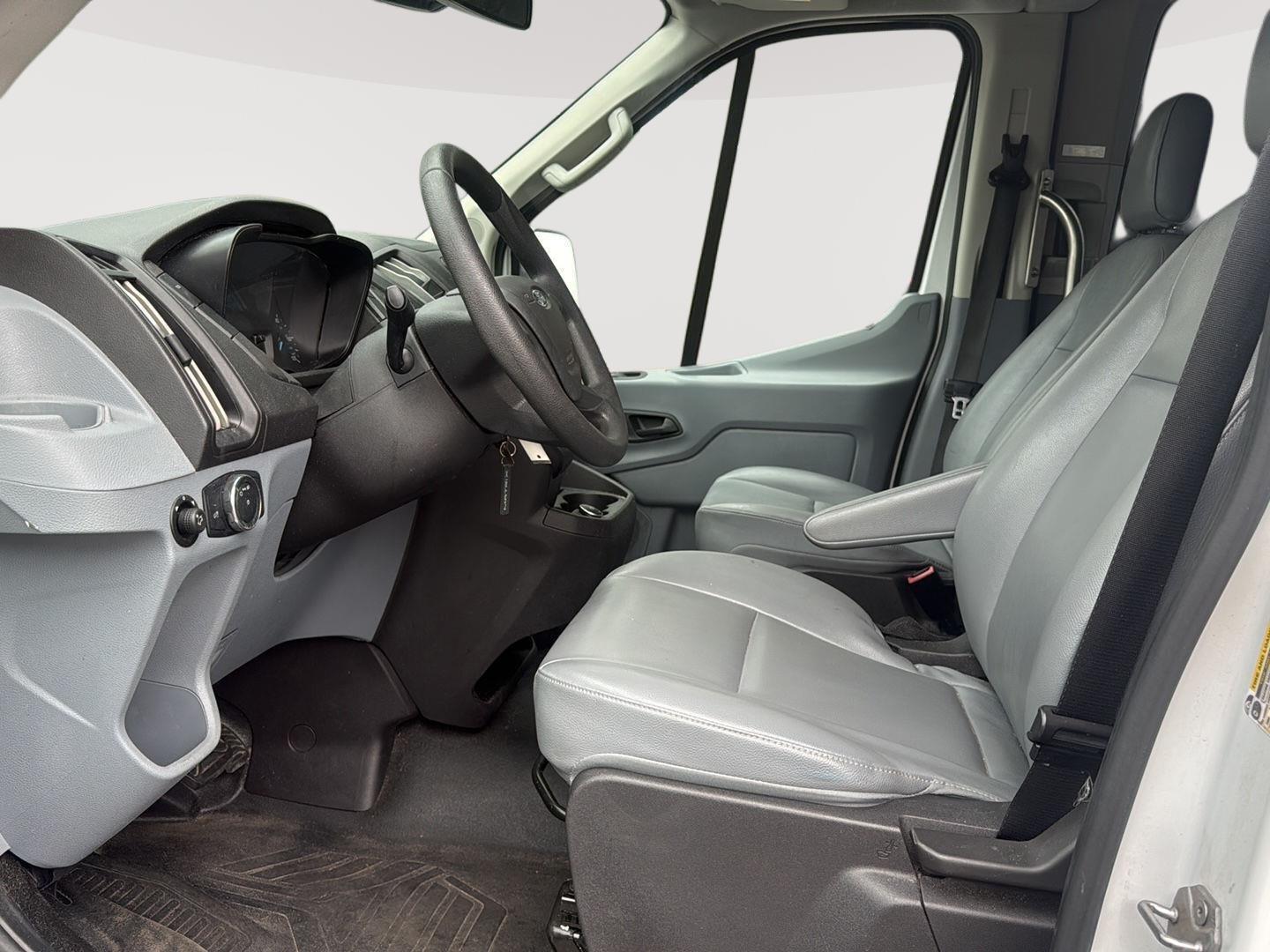 2019 Ford Transit Passenger XL photo 6