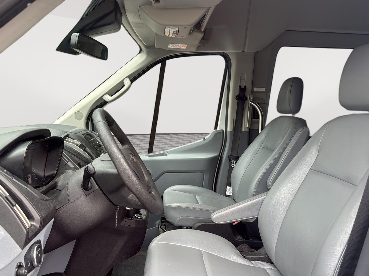 2019 Ford Transit Passenger XL photo 7