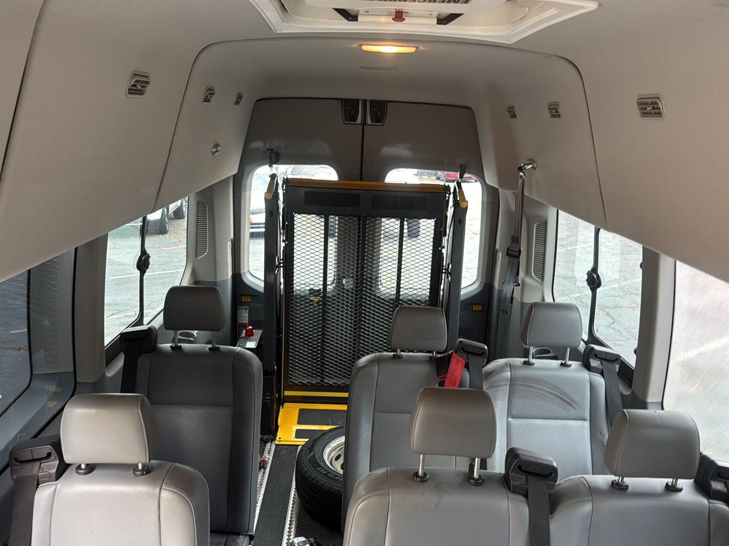 2019 Ford Transit Passenger XL photo 17