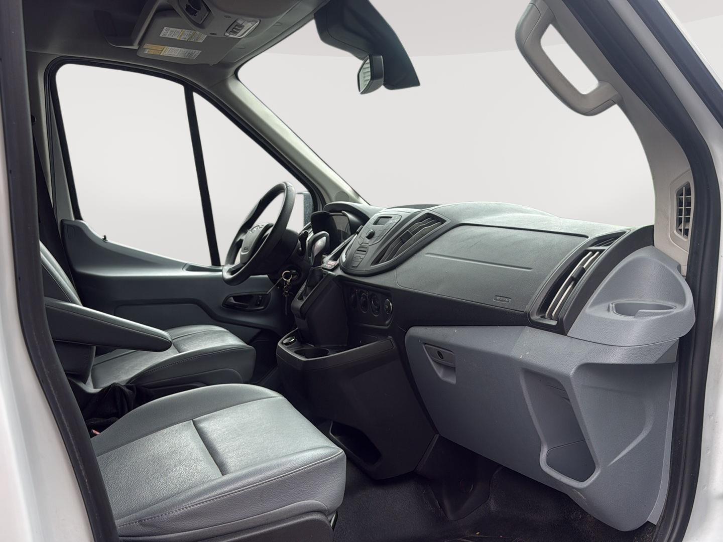 2019 Ford Transit Passenger XL photo 27