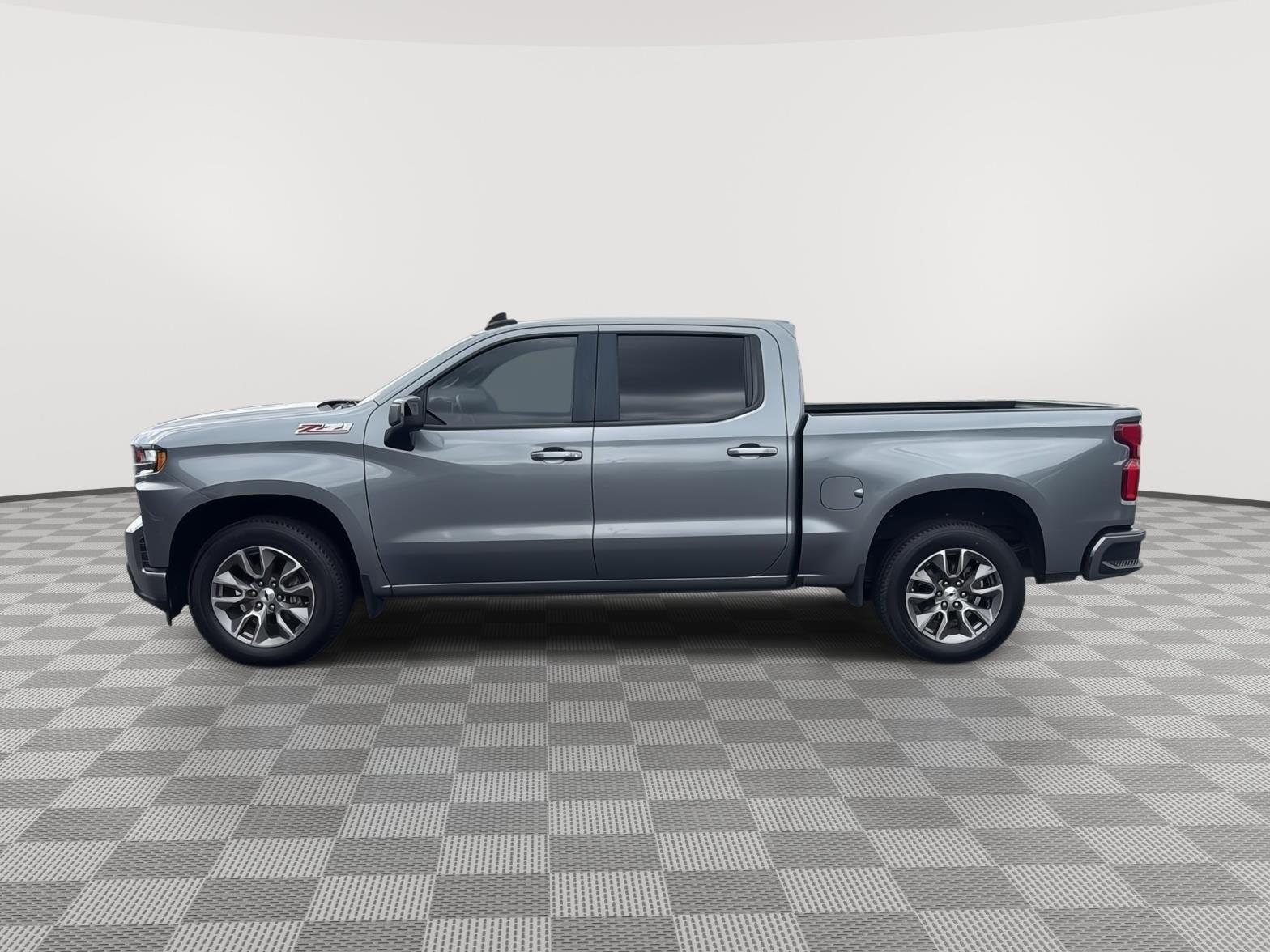 2021 Chevrolet Silverado 1500 RST photo 2