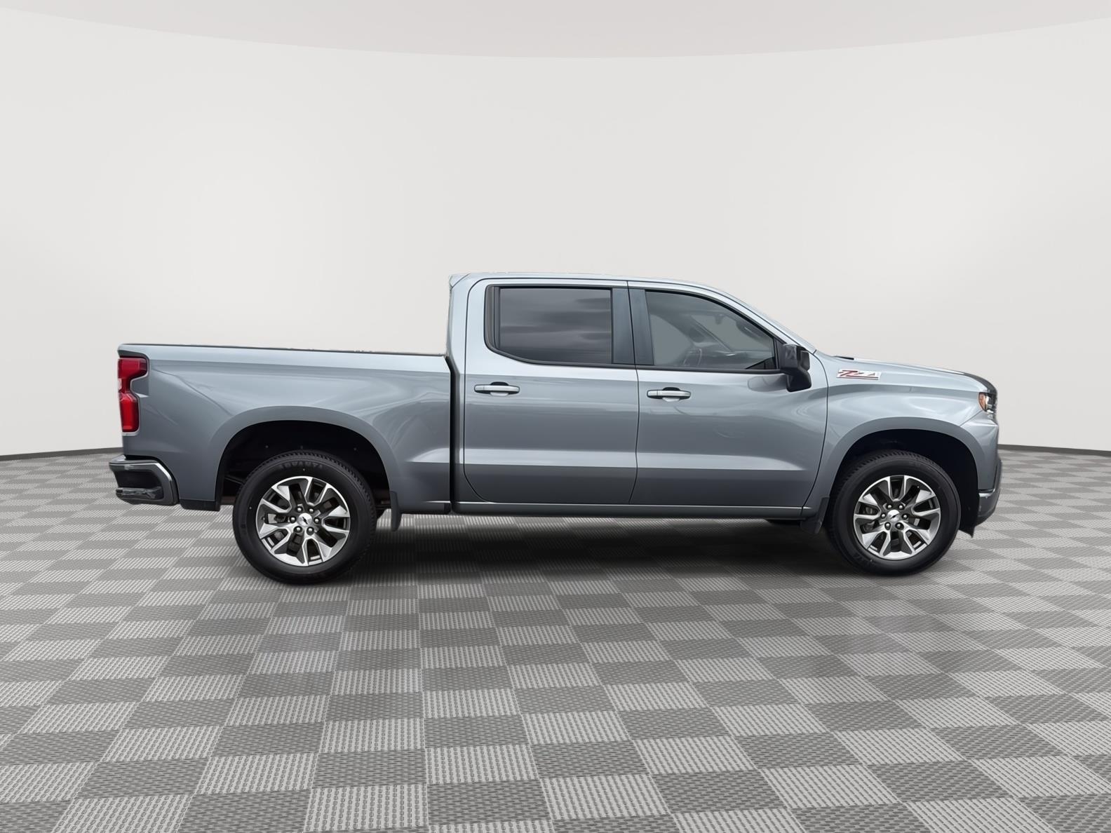 2021 Chevrolet Silverado 1500 RST photo 6