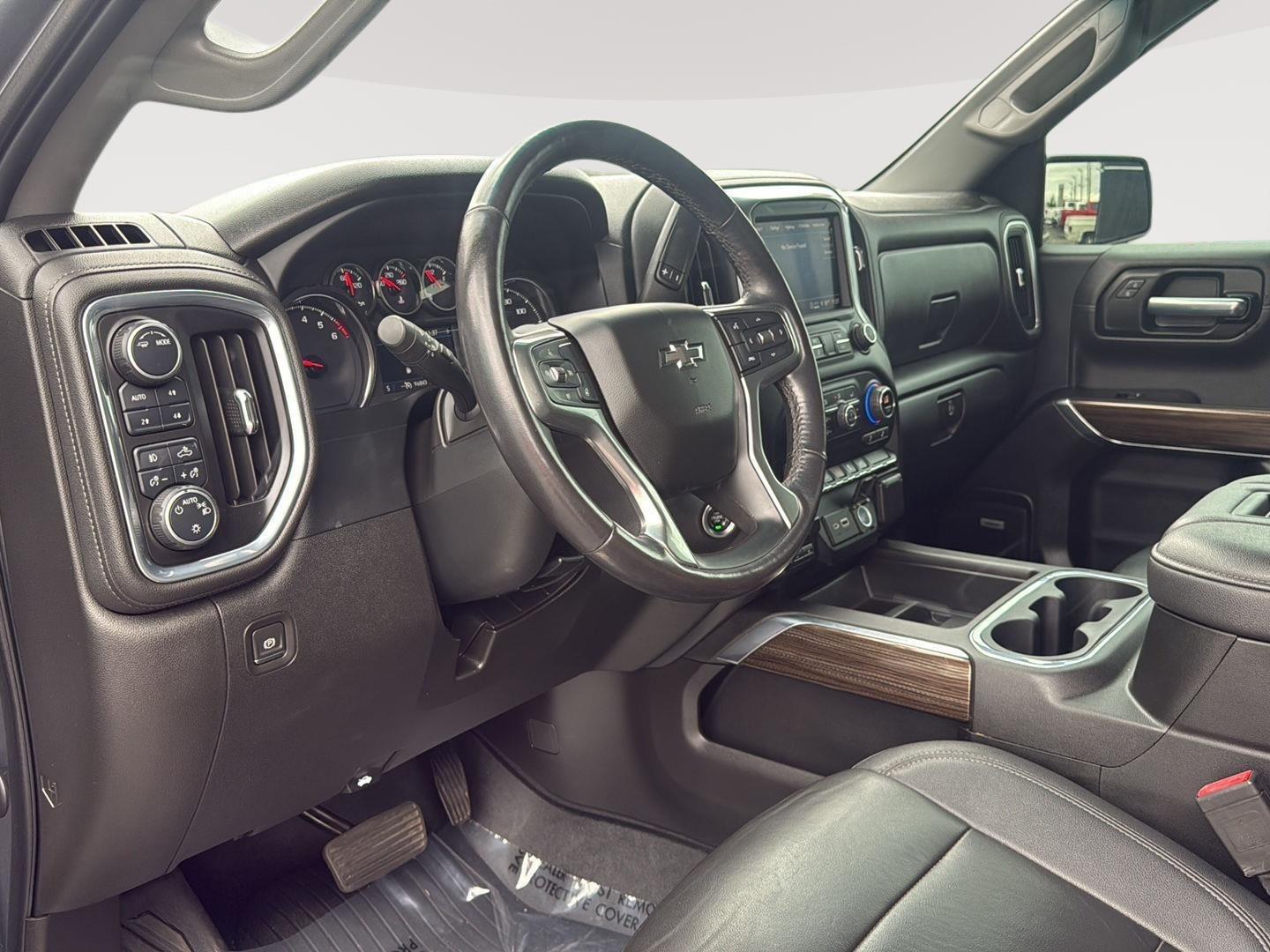 2021 Chevrolet Silverado 1500 RST photo 13