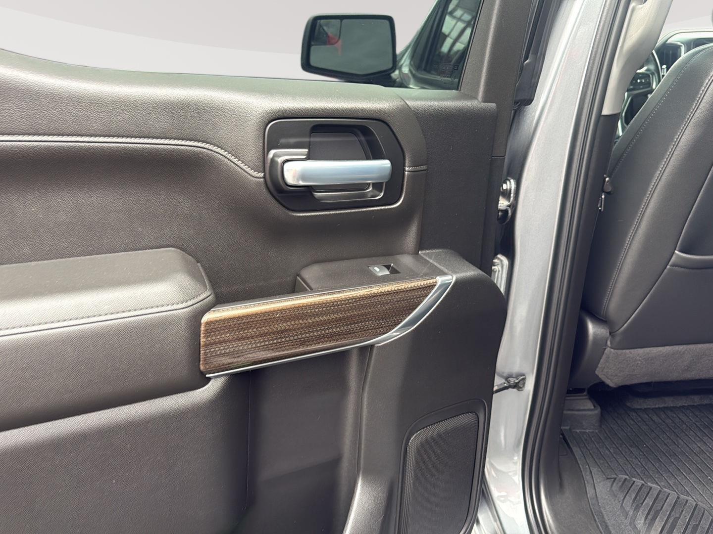 2021 Chevrolet Silverado 1500 RST photo 19