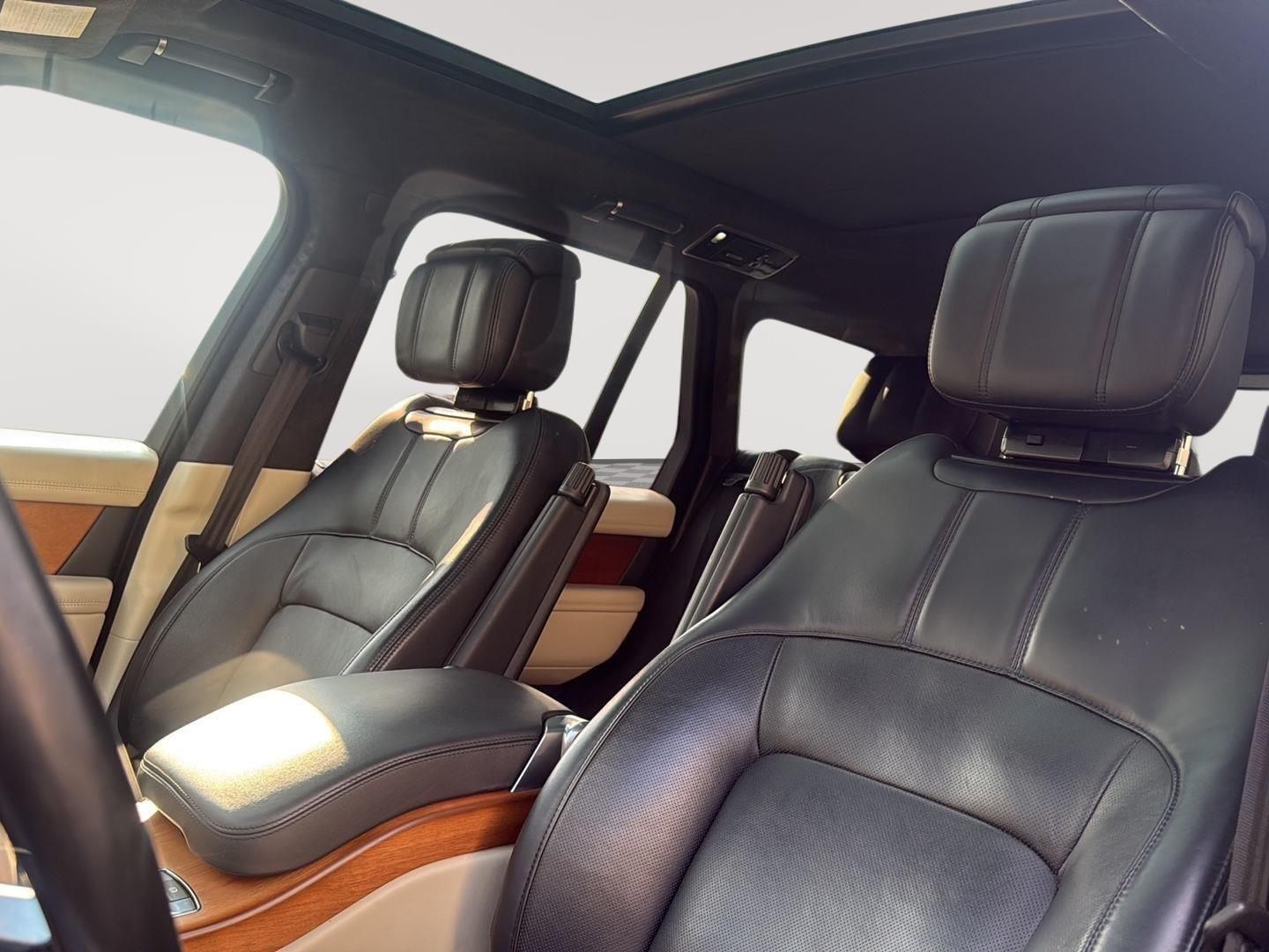 2018 Land Rover Range Rover SuperCharged Autobiography photo 15