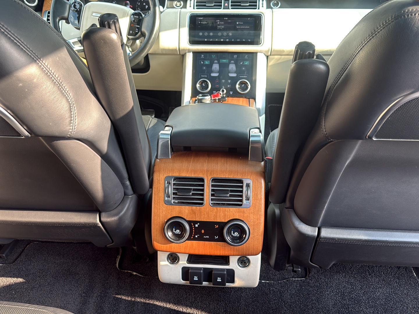 2018 Land Rover Range Rover SuperCharged Autobiography photo 32