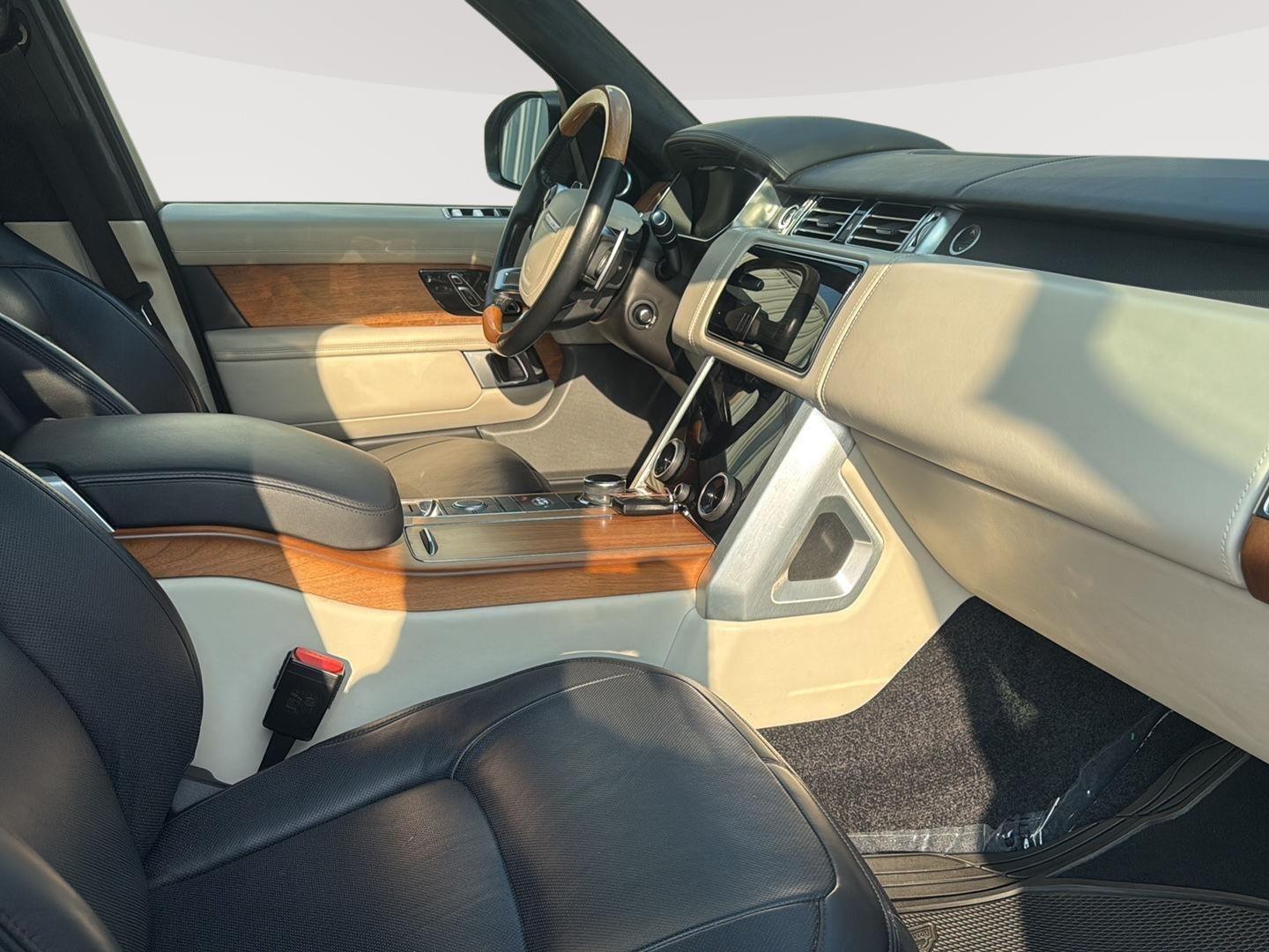 2018 Land Rover Range Rover SuperCharged Autobiography photo 42