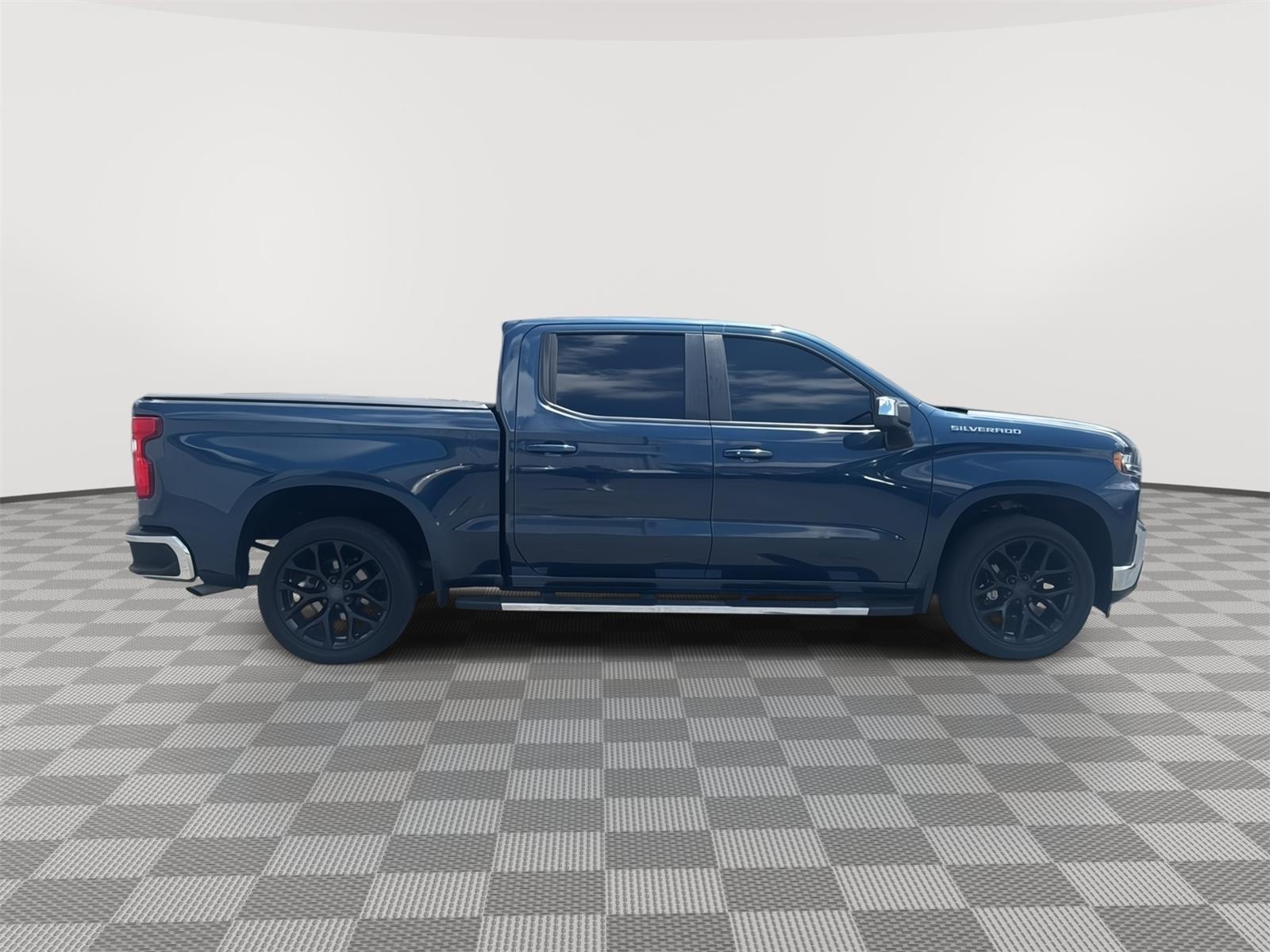2020 Chevrolet Silverado 1500 LT photo 5