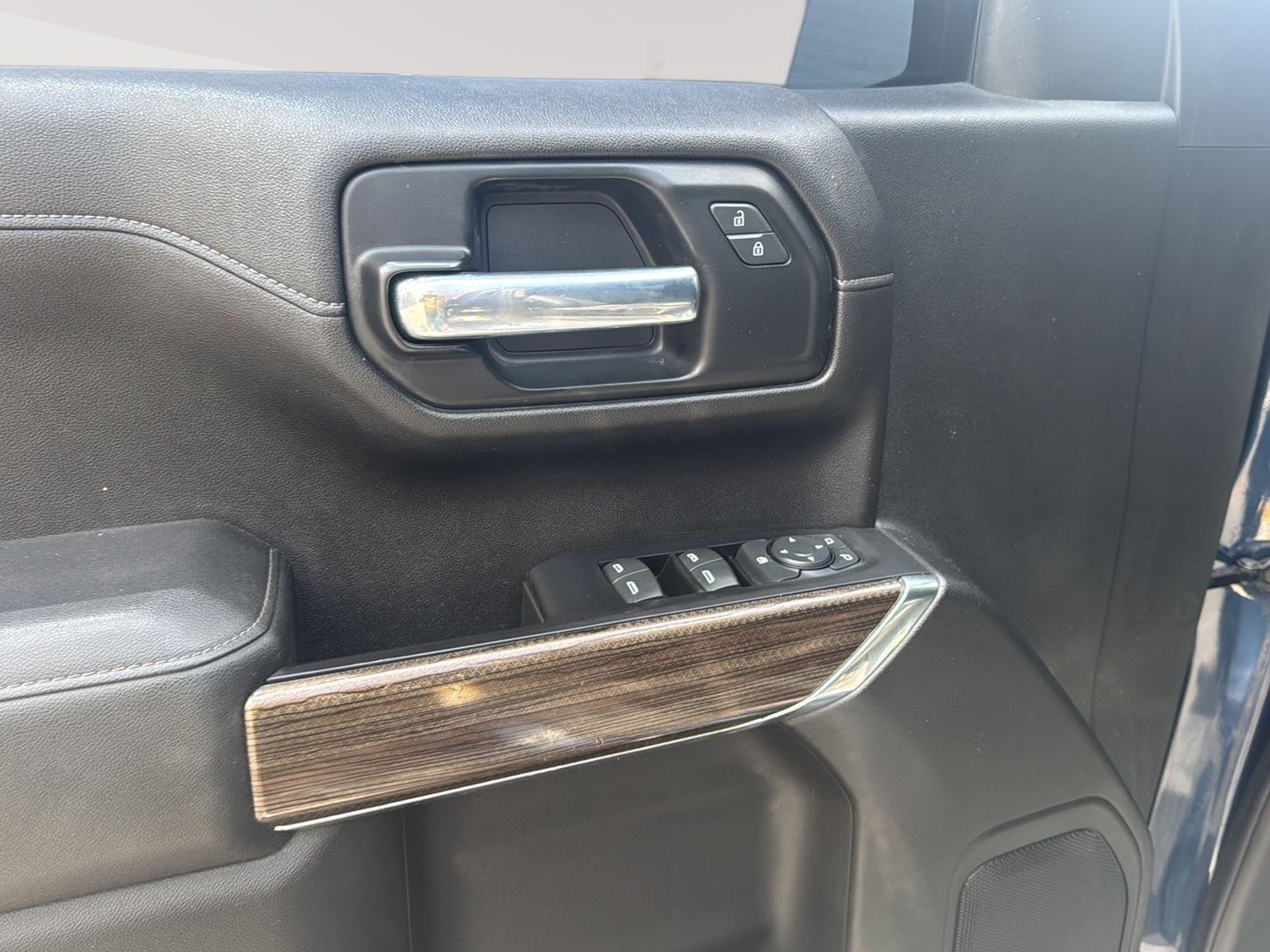 2020 Chevrolet Silverado 1500 LT photo 9
