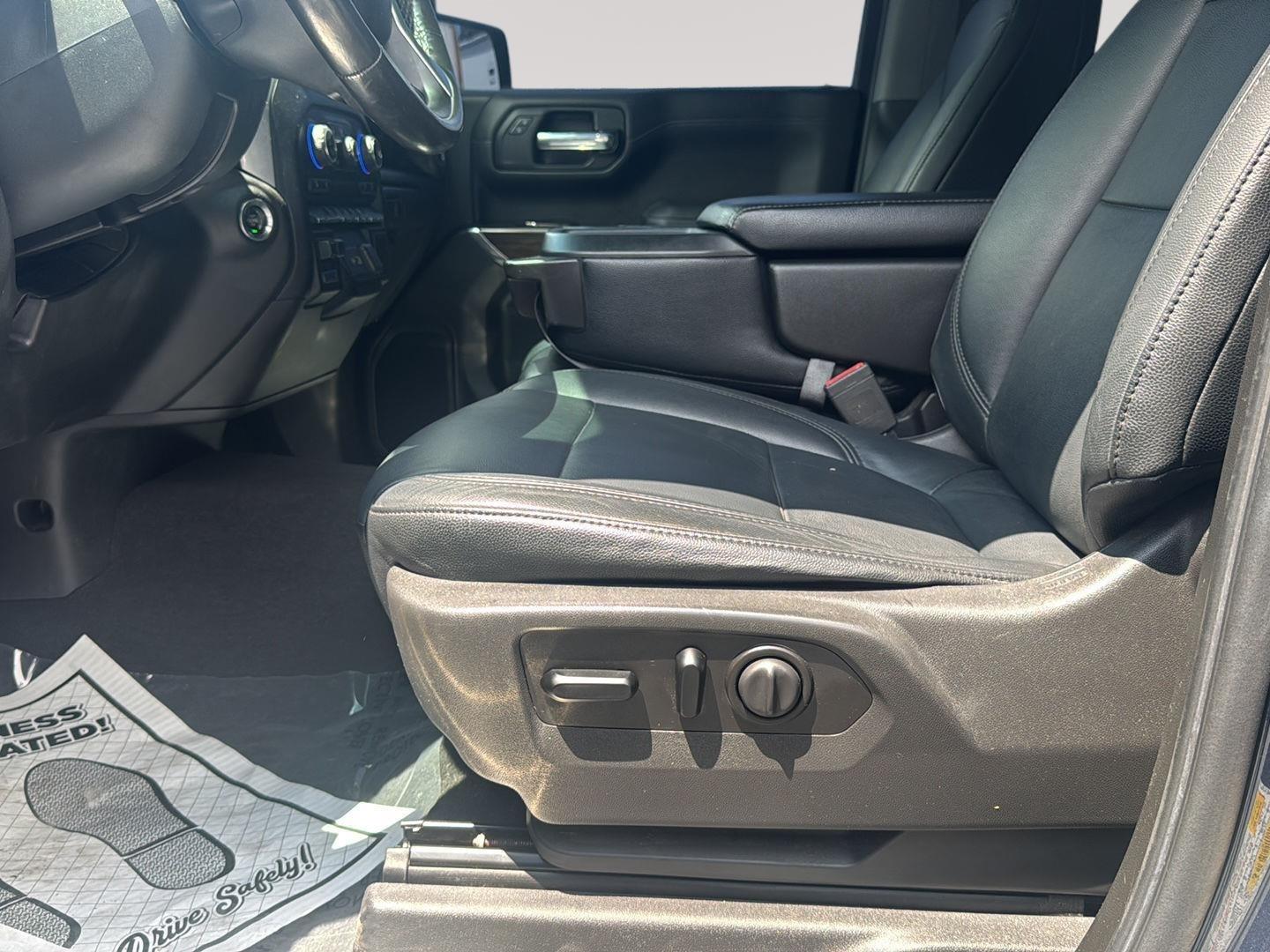 2020 Chevrolet Silverado 1500 LT photo 11