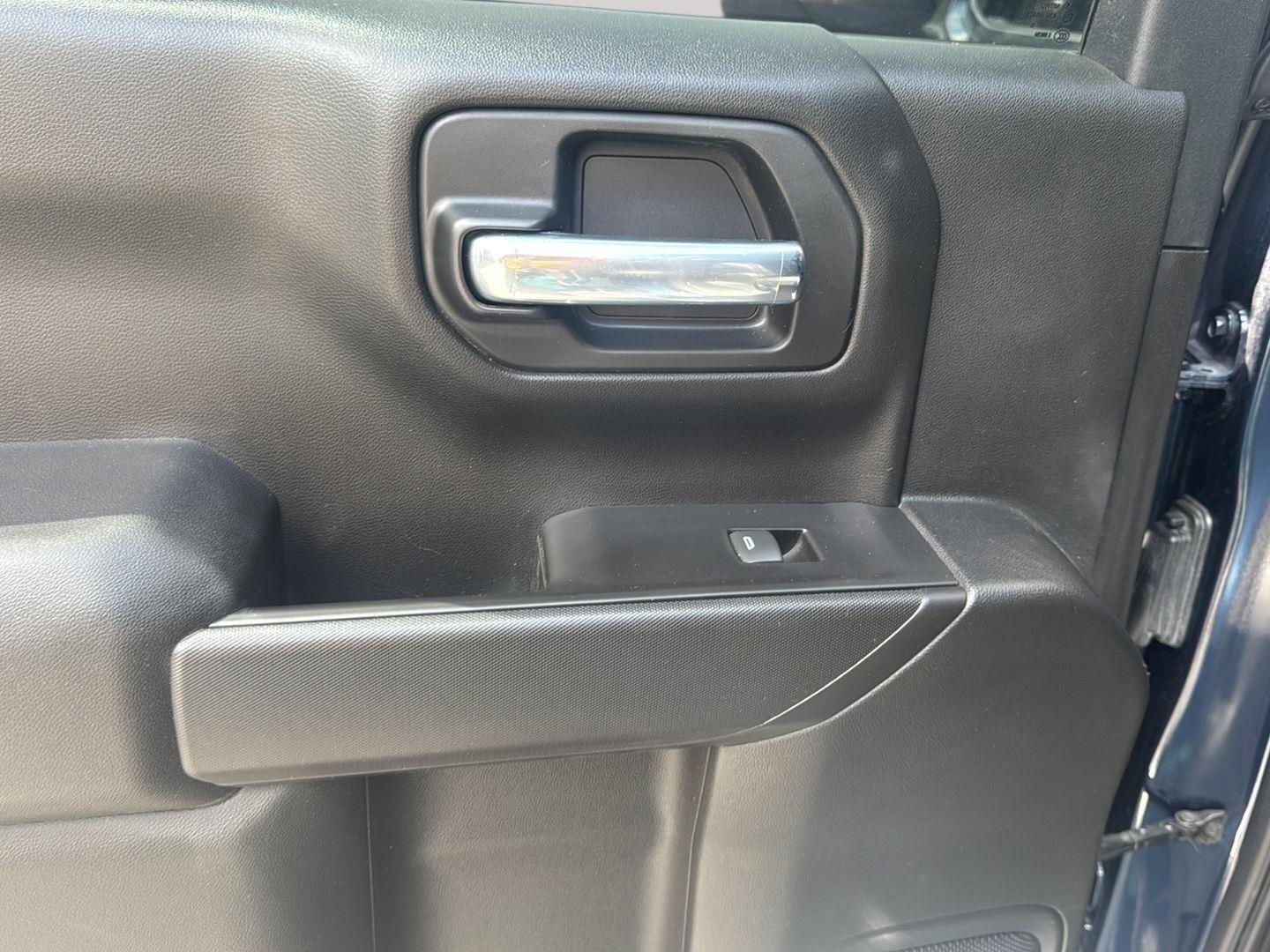 2020 Chevrolet Silverado 1500 LT photo 16