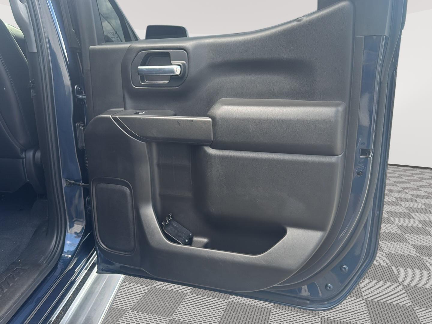 2020 Chevrolet Silverado 1500 LT photo 26