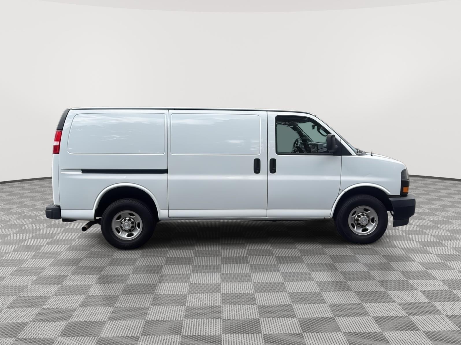 2020 Chevrolet Express Cargo Van photo 5