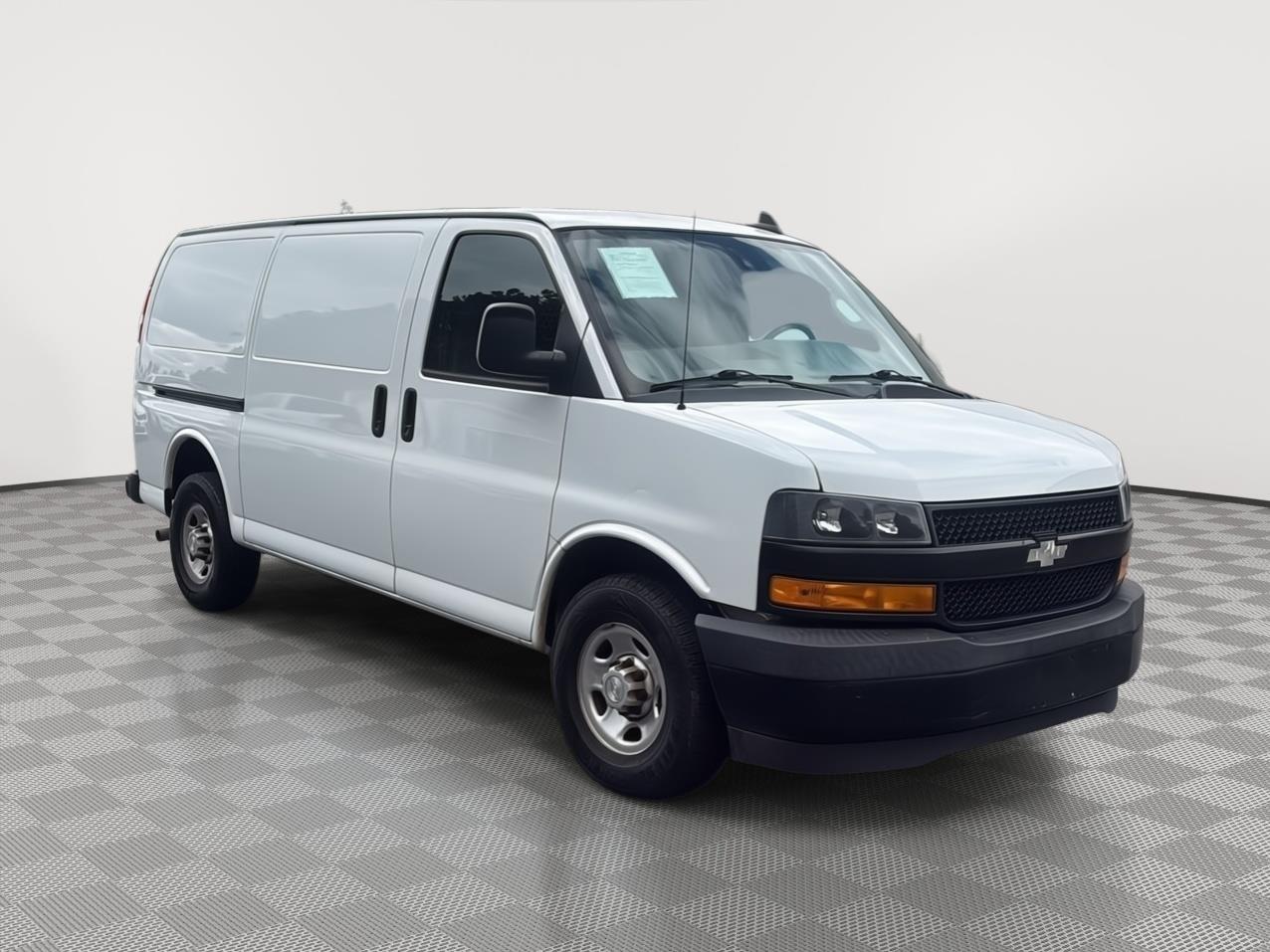 2020 Chevrolet Express Cargo Van photo 6