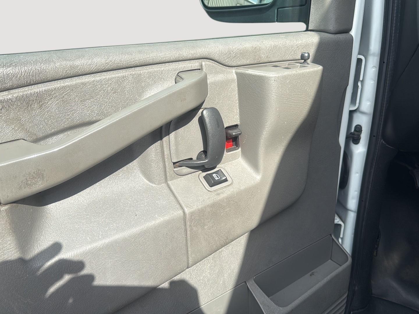2020 Chevrolet Express Cargo Van photo 8