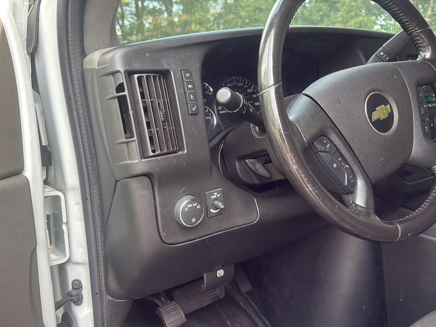 2020 Chevrolet Express Cargo Van photo 9
