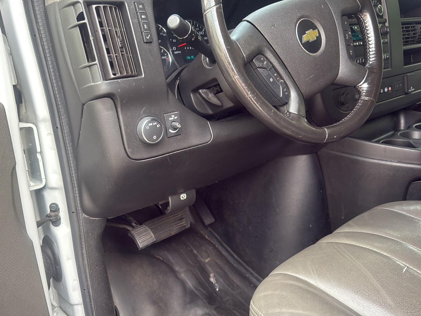2020 Chevrolet Express Cargo Van photo 10