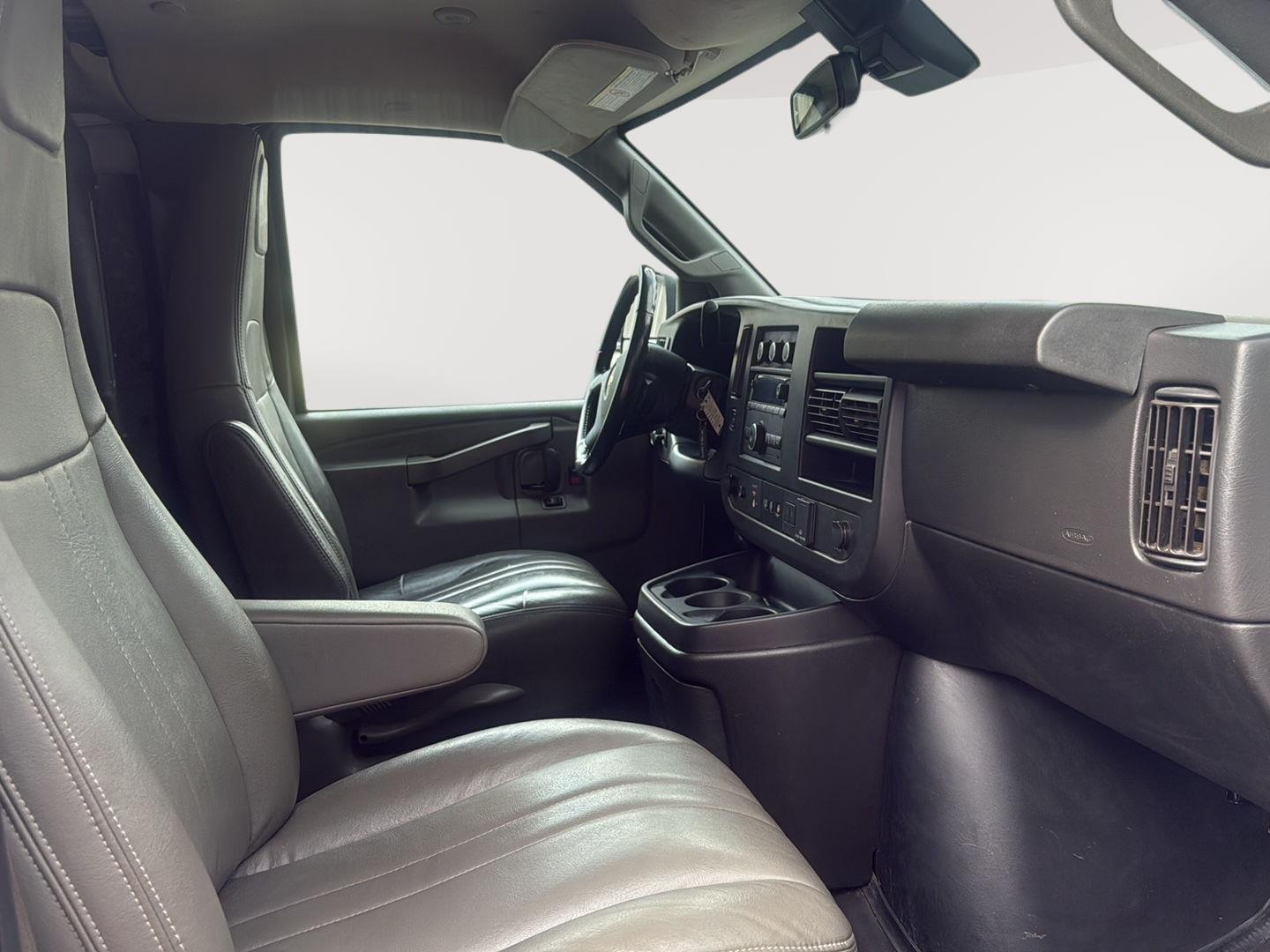 2020 Chevrolet Express Cargo Van photo 26