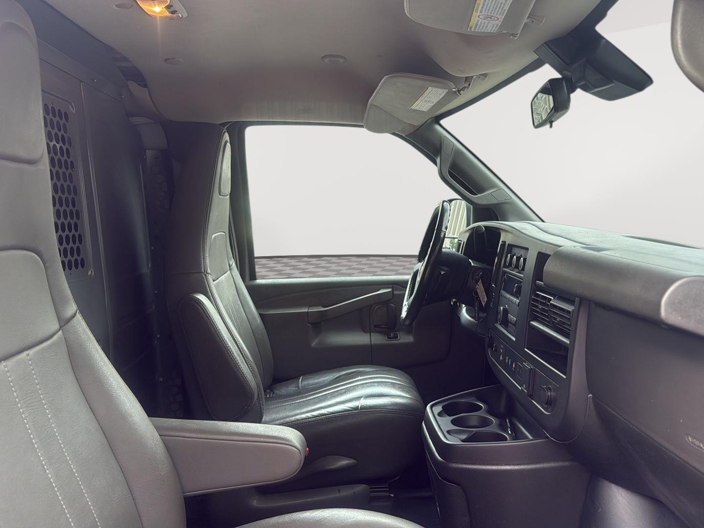2020 Chevrolet Express Cargo Van photo 27