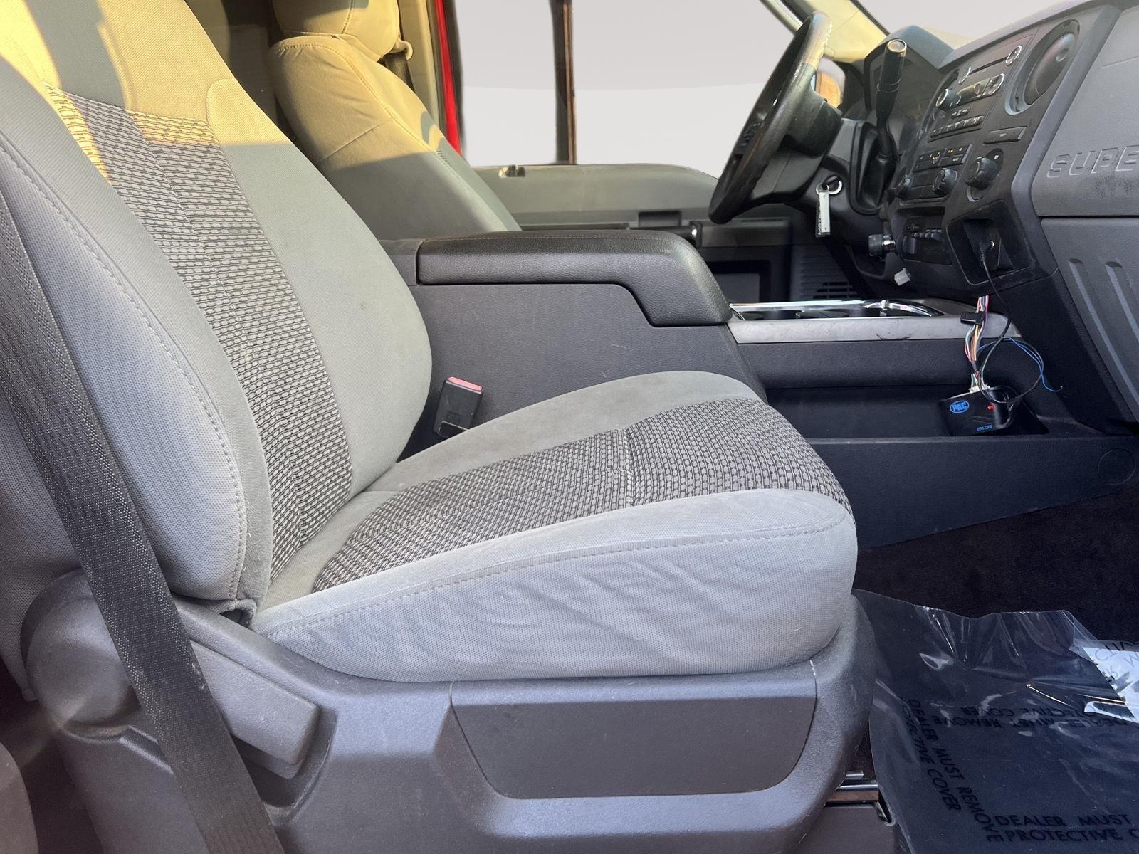 2014 Ford F-350 XLT photo 19