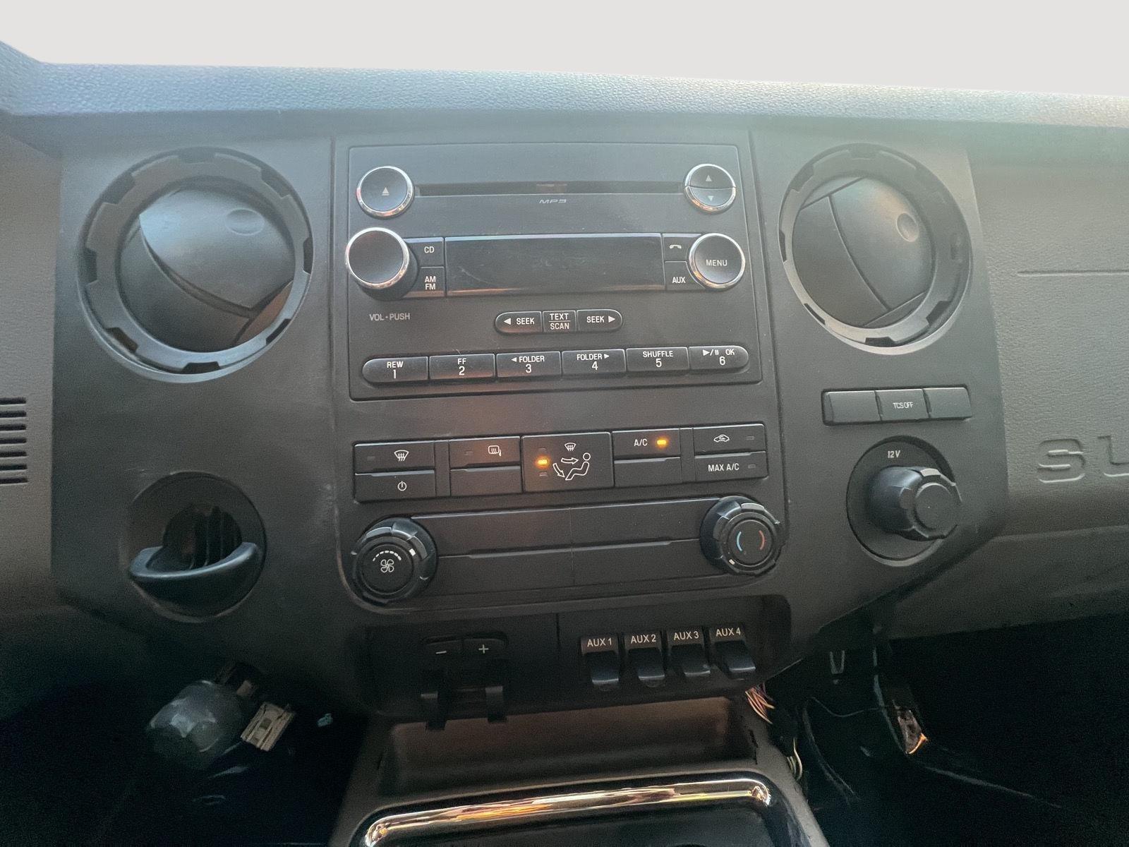 2014 Ford F-350 XLT photo 23