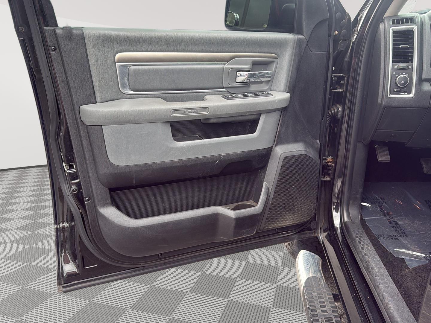 2017 Ram 1500 Big Horn photo 9