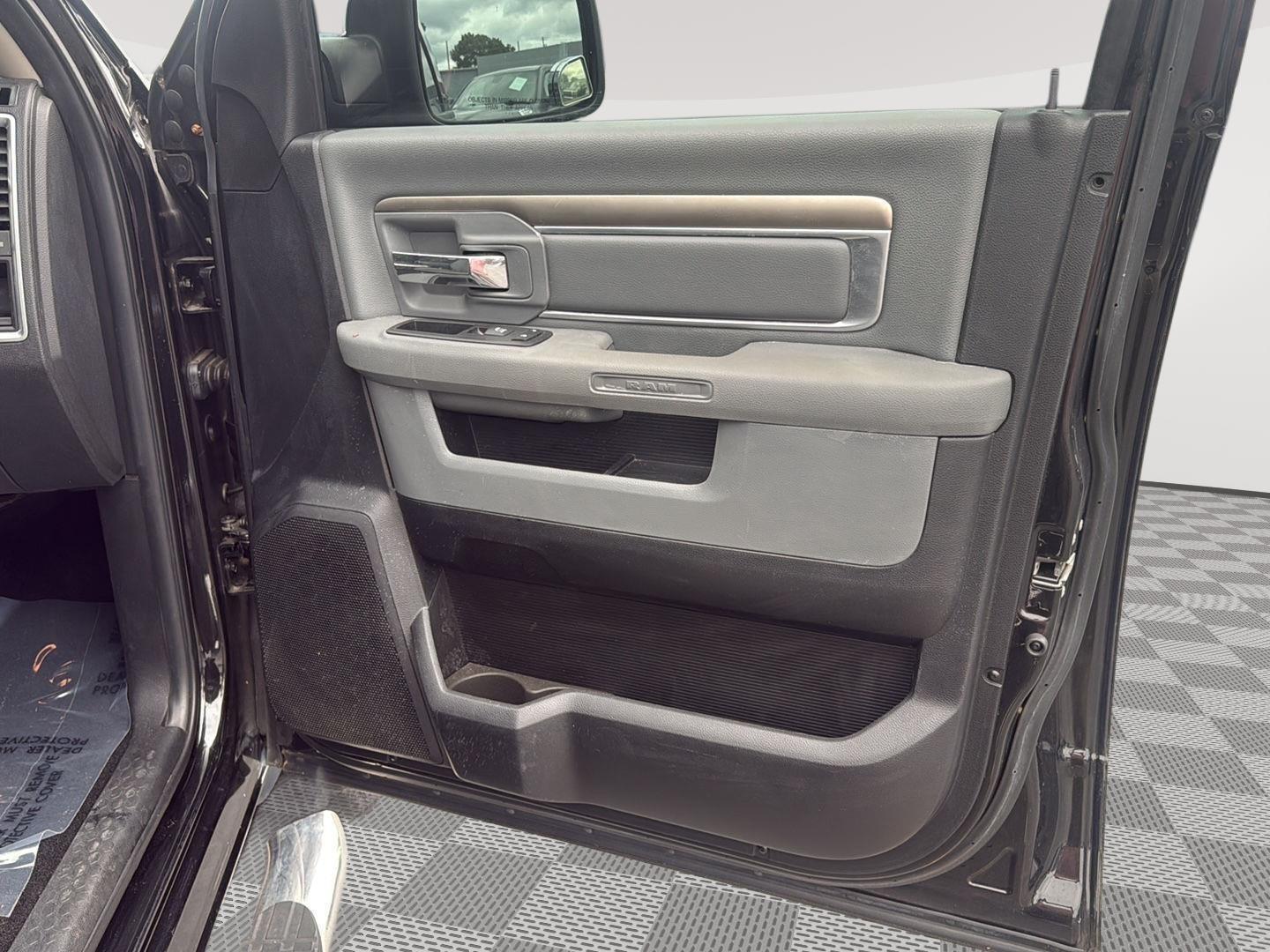 2017 Ram 1500 Big Horn photo 29