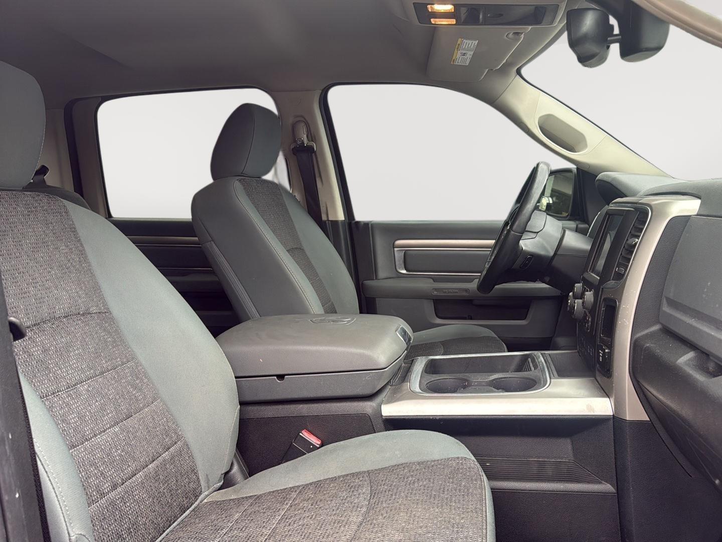 2017 Ram 1500 Big Horn photo 34